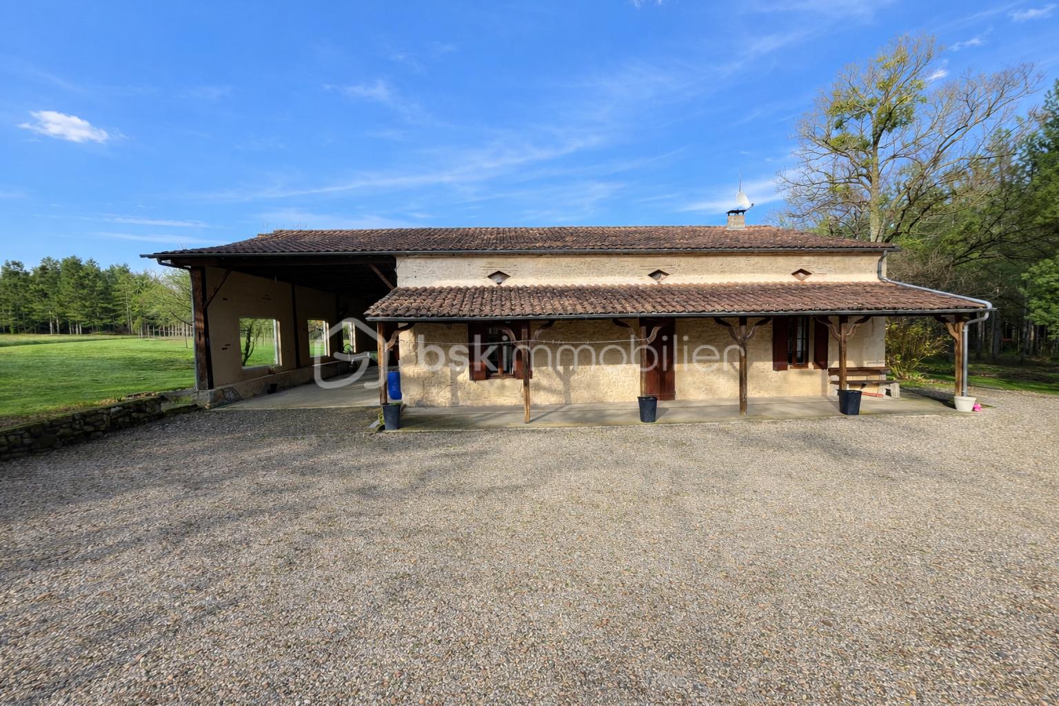 Corps de ferme de 180 m² - FD155B2F-90C3-4F63-9678-AFB18C5EEDB0.png