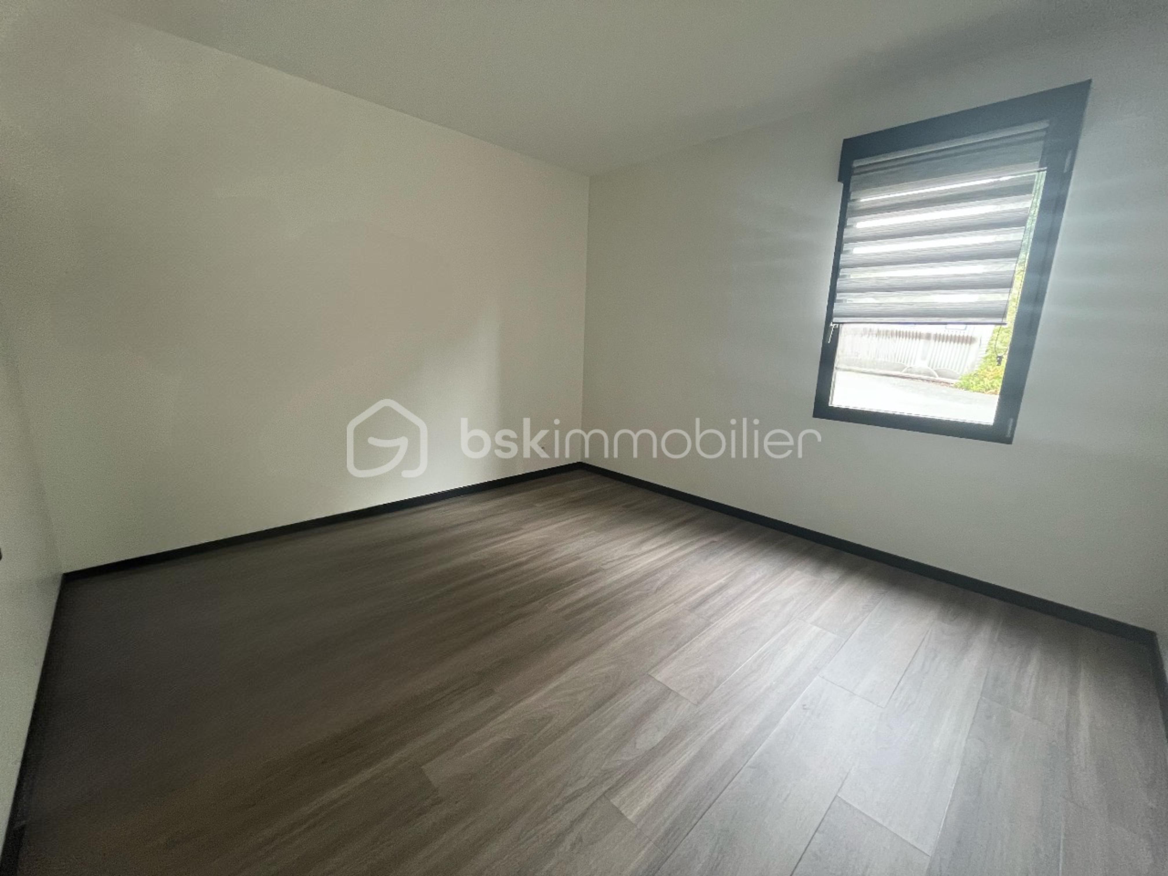 Maison contemporaine de 104 m² - snapedit_1757752282992.jpg