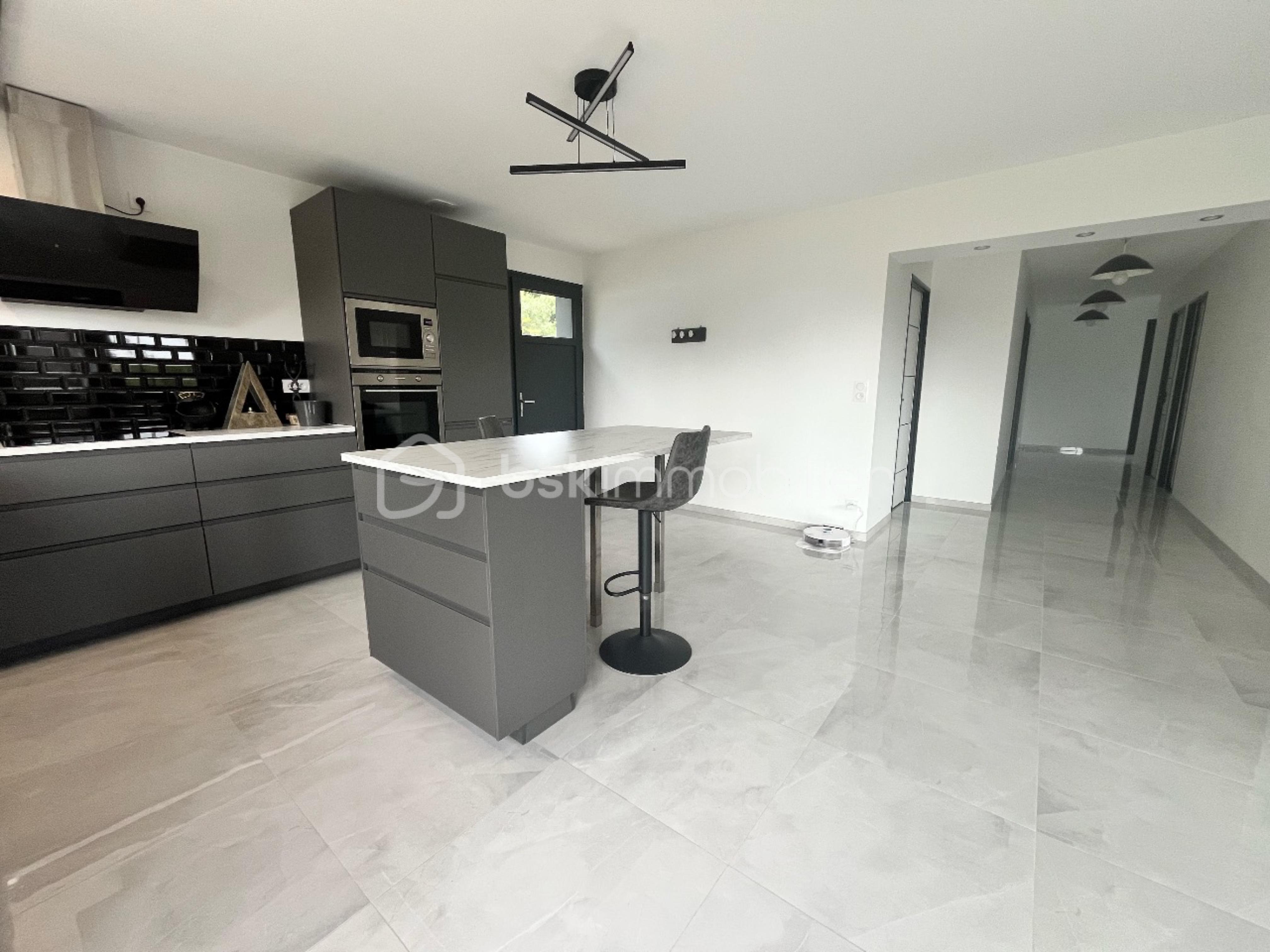 Maison contemporaine de 104 m² - snapedit_1757751165967.jpg