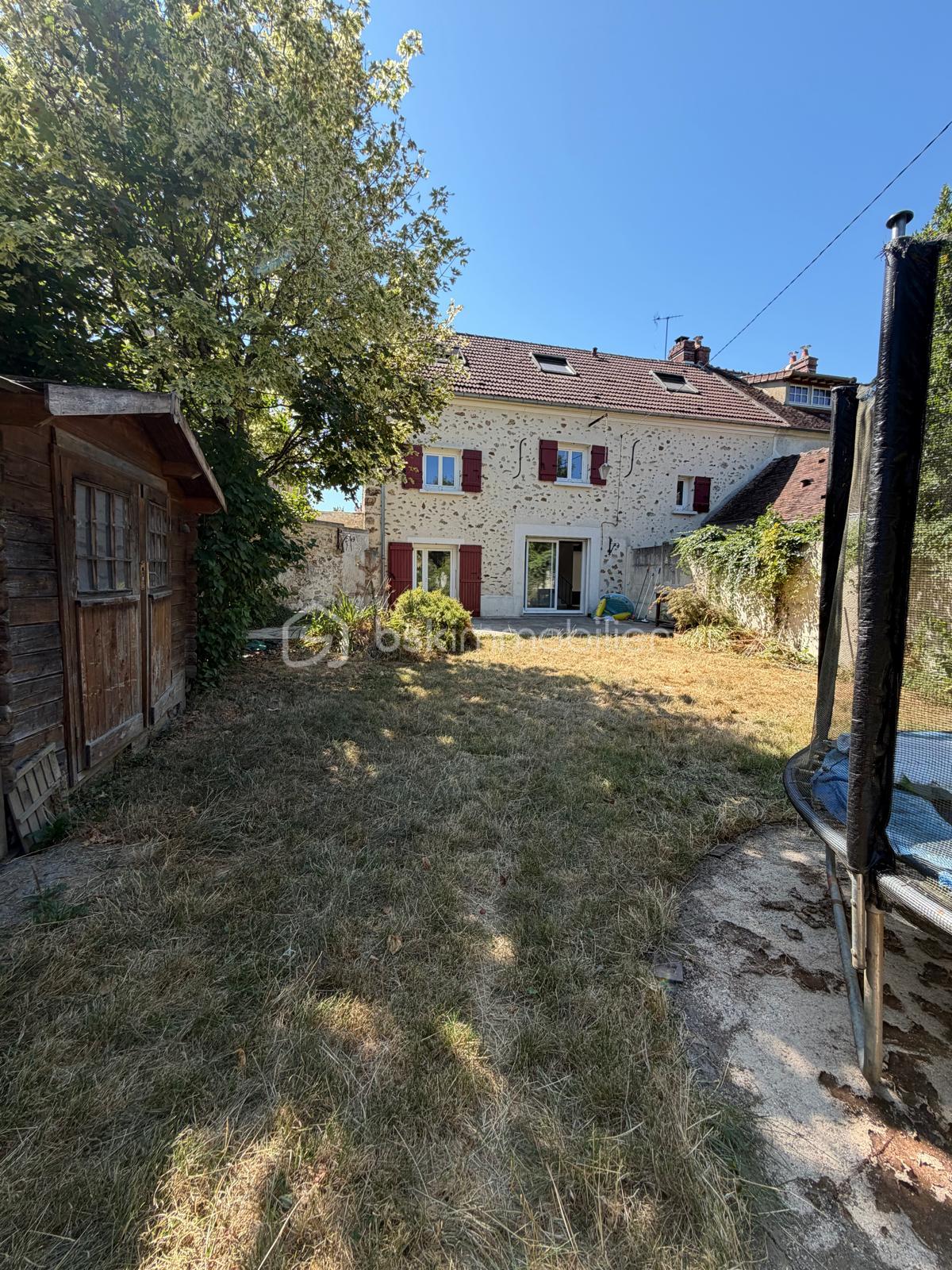 Maison 10 pièces 178 m² · à Orly-sur-Morin · 178 m² · 255 000 €