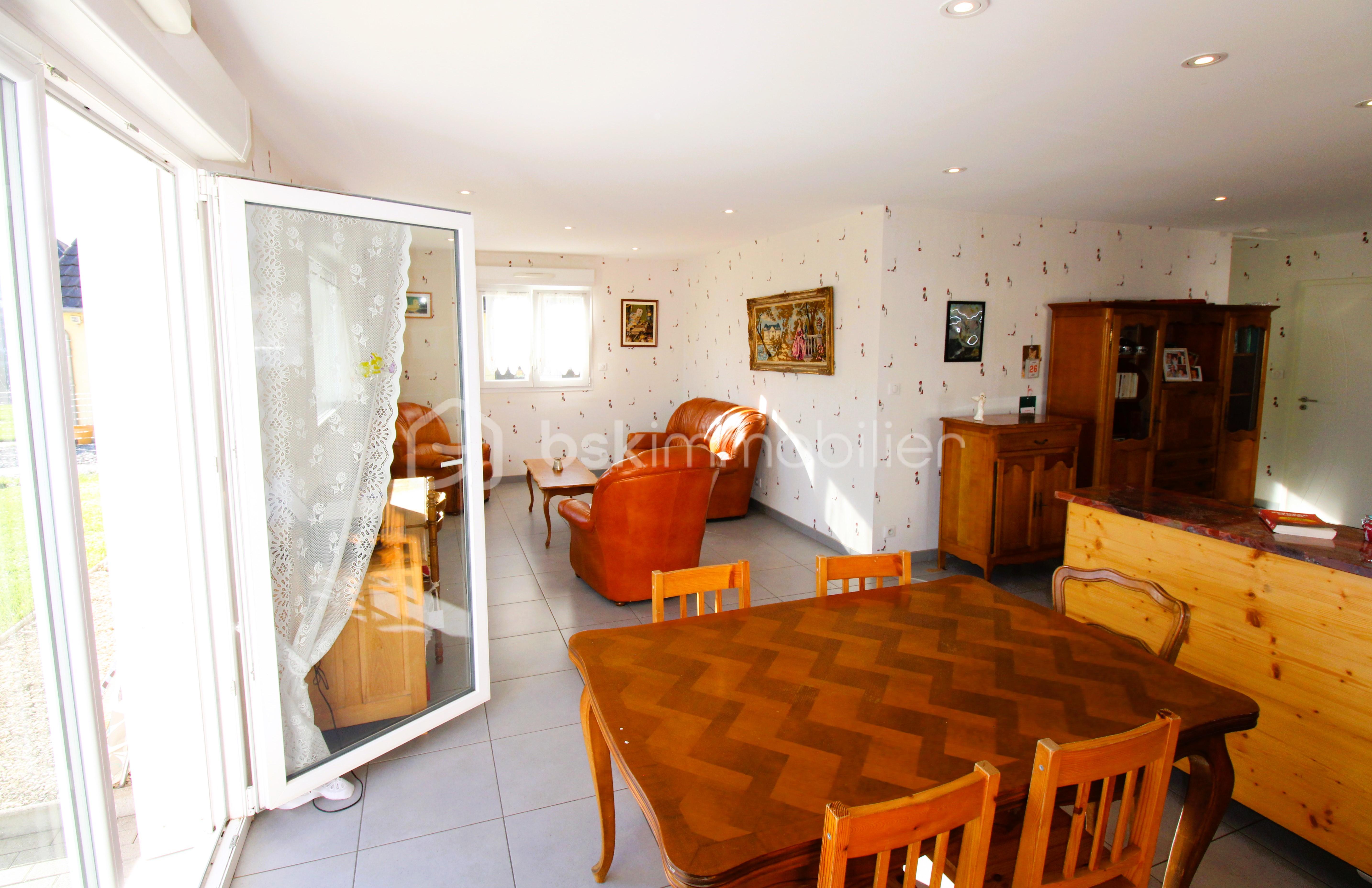 Maison de 100 m² - SALON V1.JPG