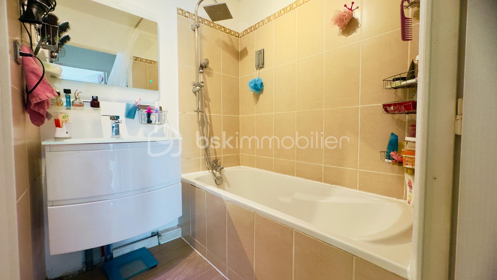 Appartement de 57,16 m² - salle de bains.jpg