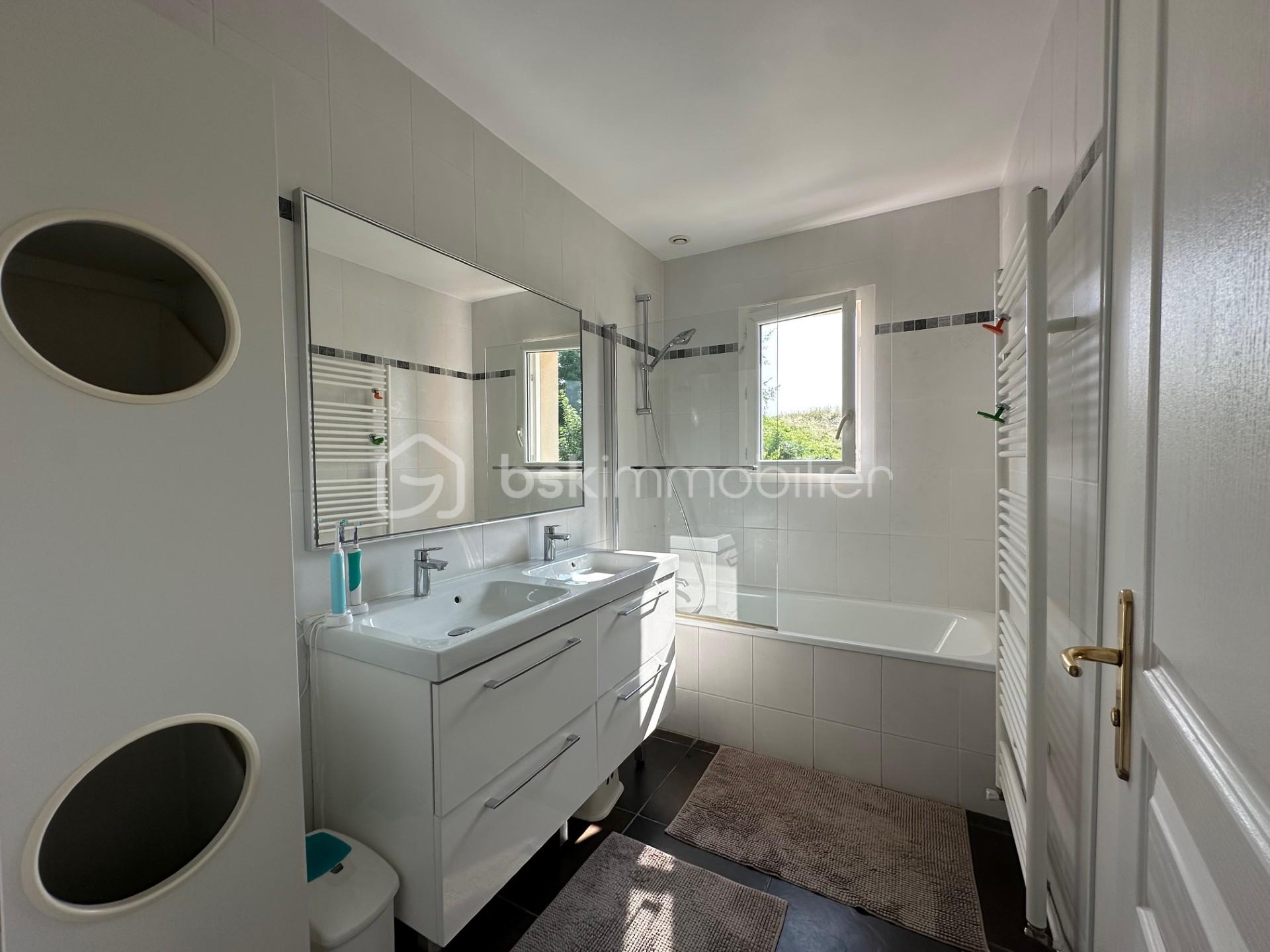 Maison de 128,27 m² - SDB.jpg