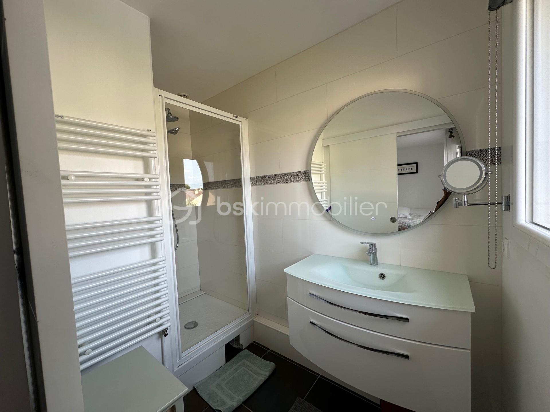 Maison de 128,27 m² - SALLE D'EAU.jpg