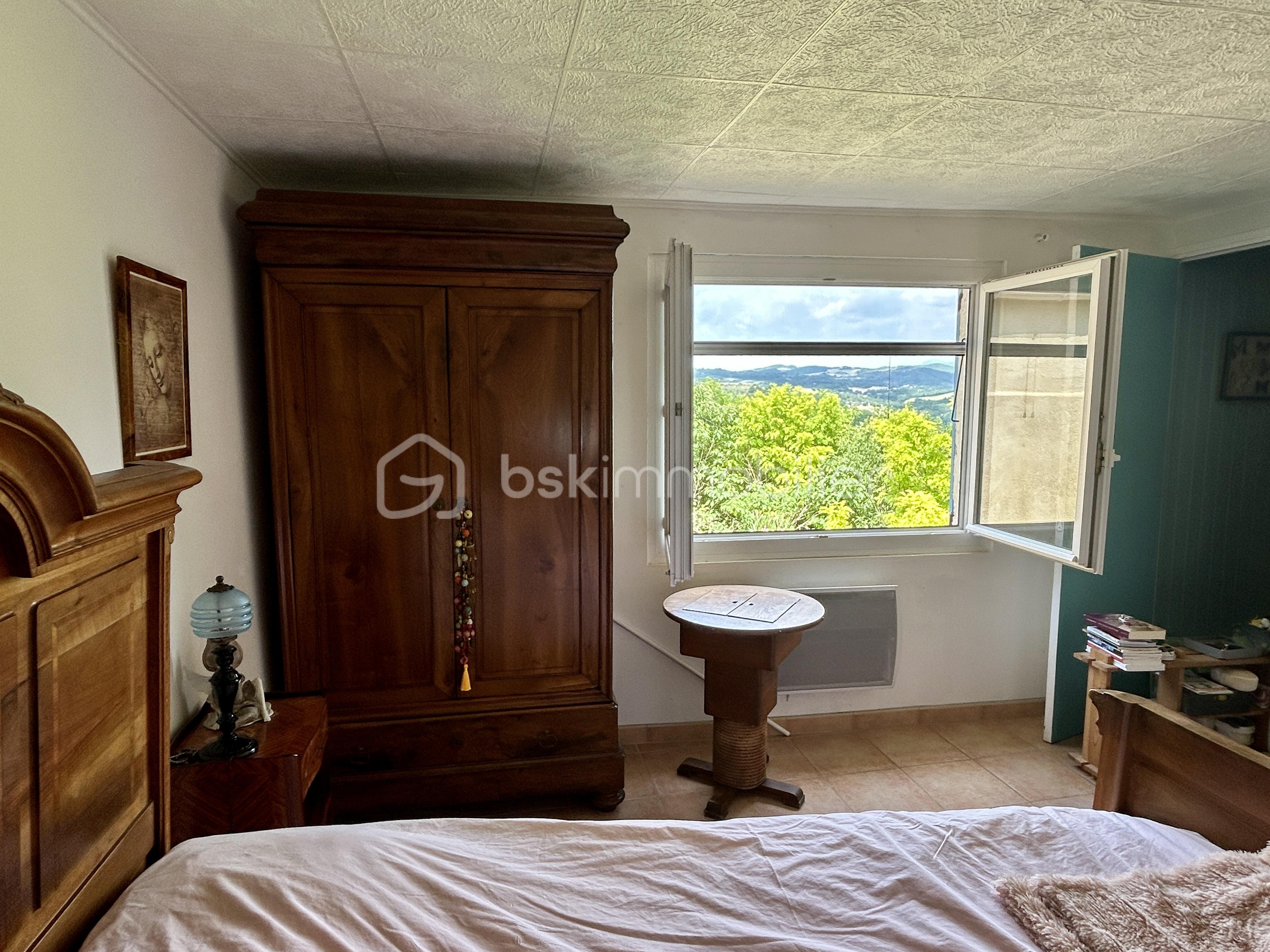 Maison de village de 130 m² - photo chambre 2.jpg