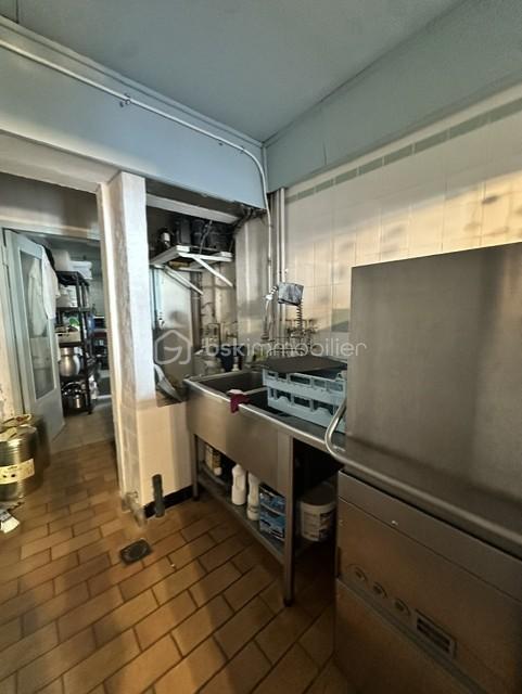 dc300357-04e2-41b3-a189-f04621bf9887.jpg