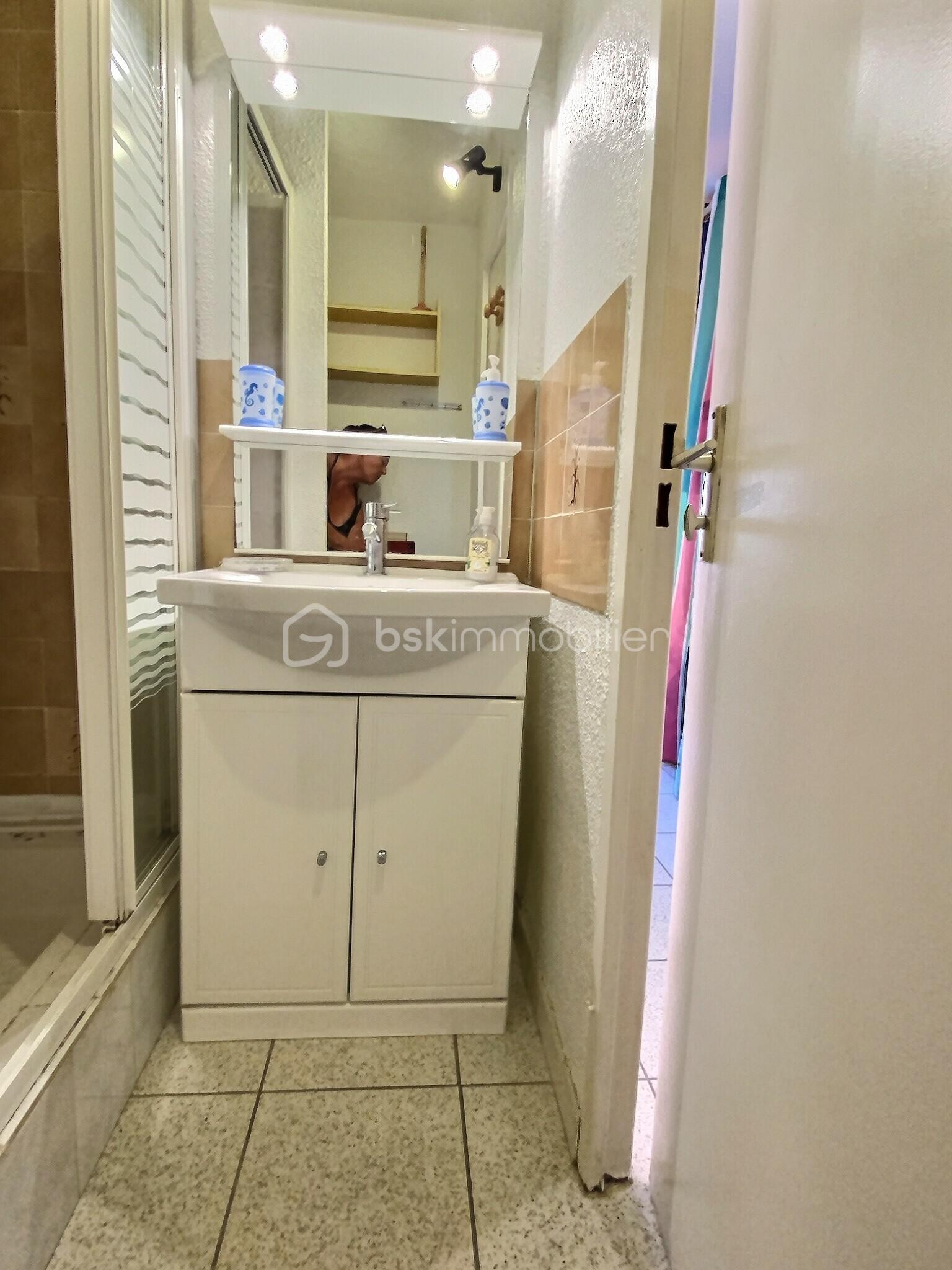 Appartement de 22 m² - exposio_132972309.jpg