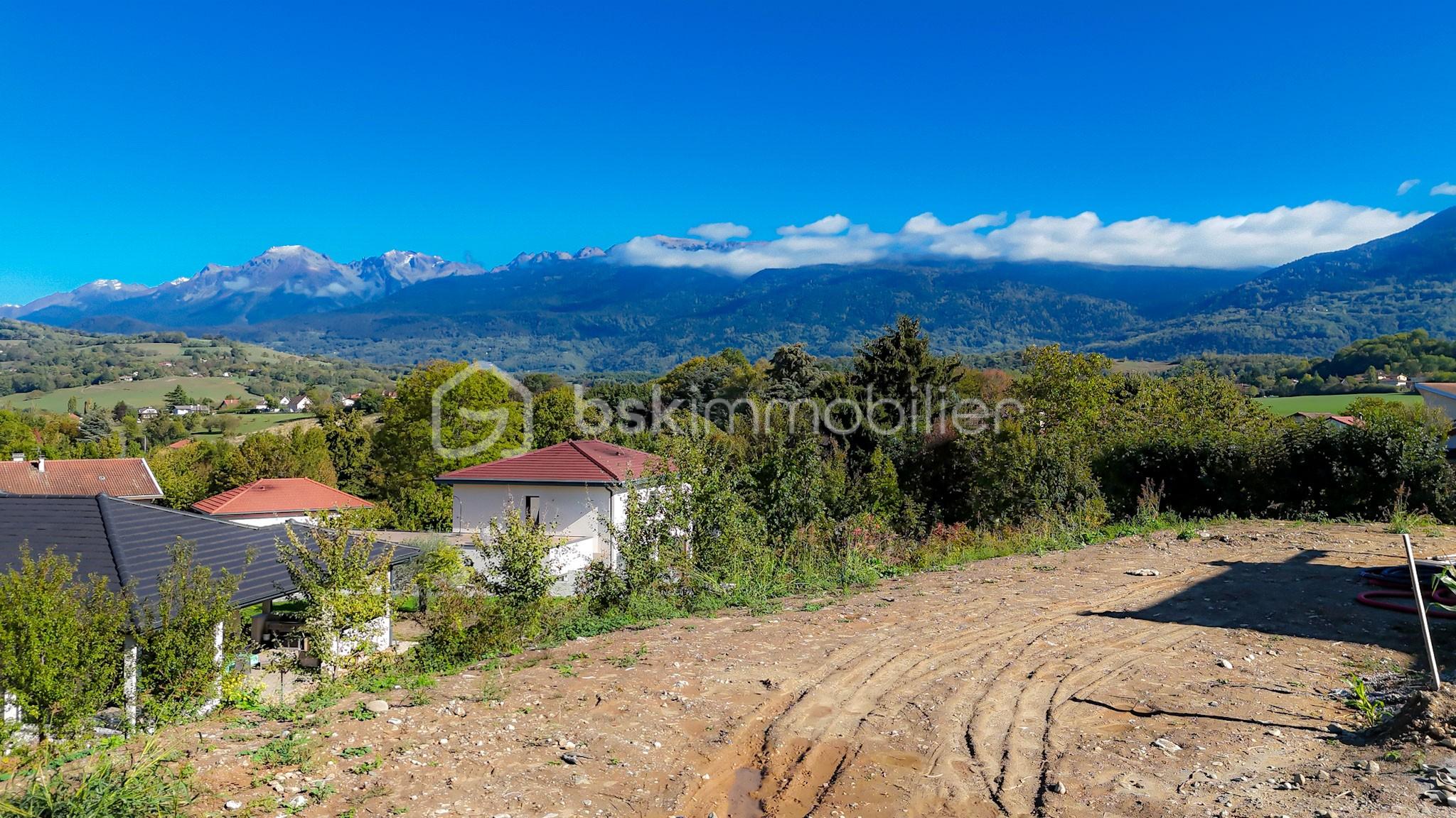 Terrain 649 m² · à Brié-et-Angonnes · 649 m² · 220 000 €