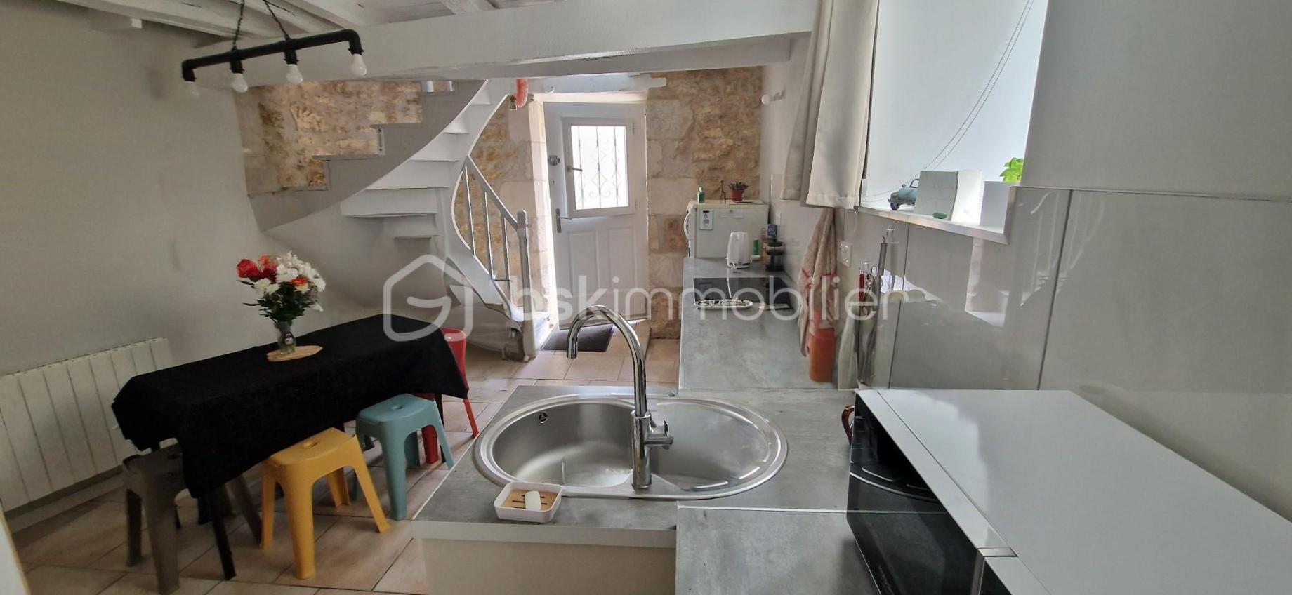 cuisine et pett table.jpg