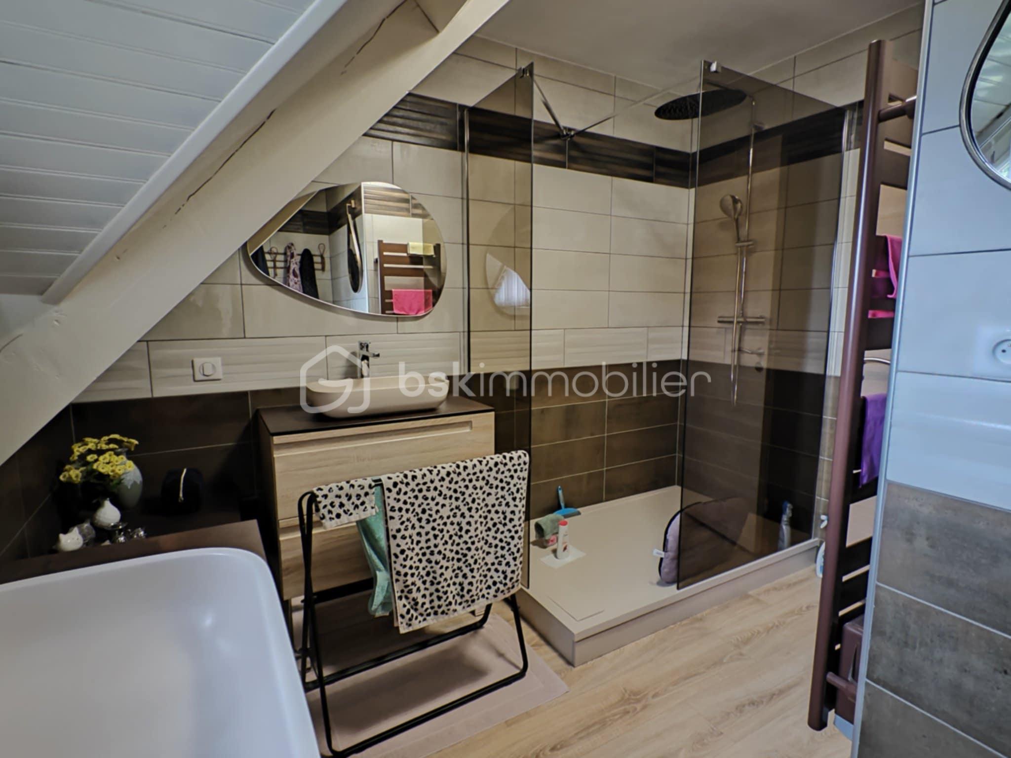Maison de 120 m² - SDB2.jpeg