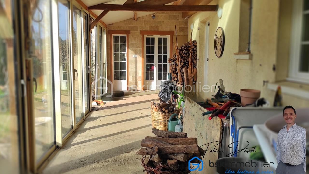 Maison traditionnelle de 207 m² - Veranda.jpg