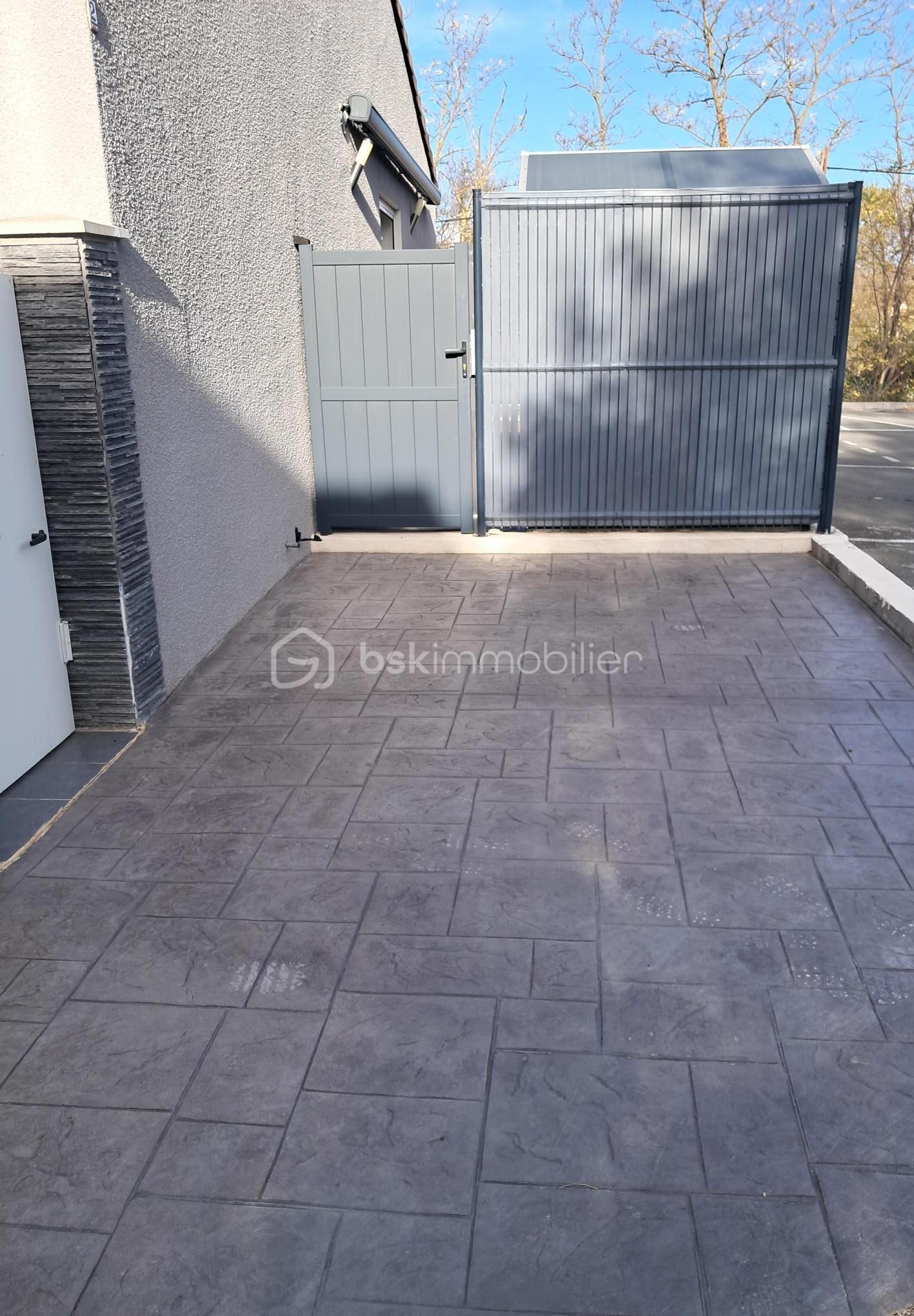 Villa de 76 m² - place de parking.jpg