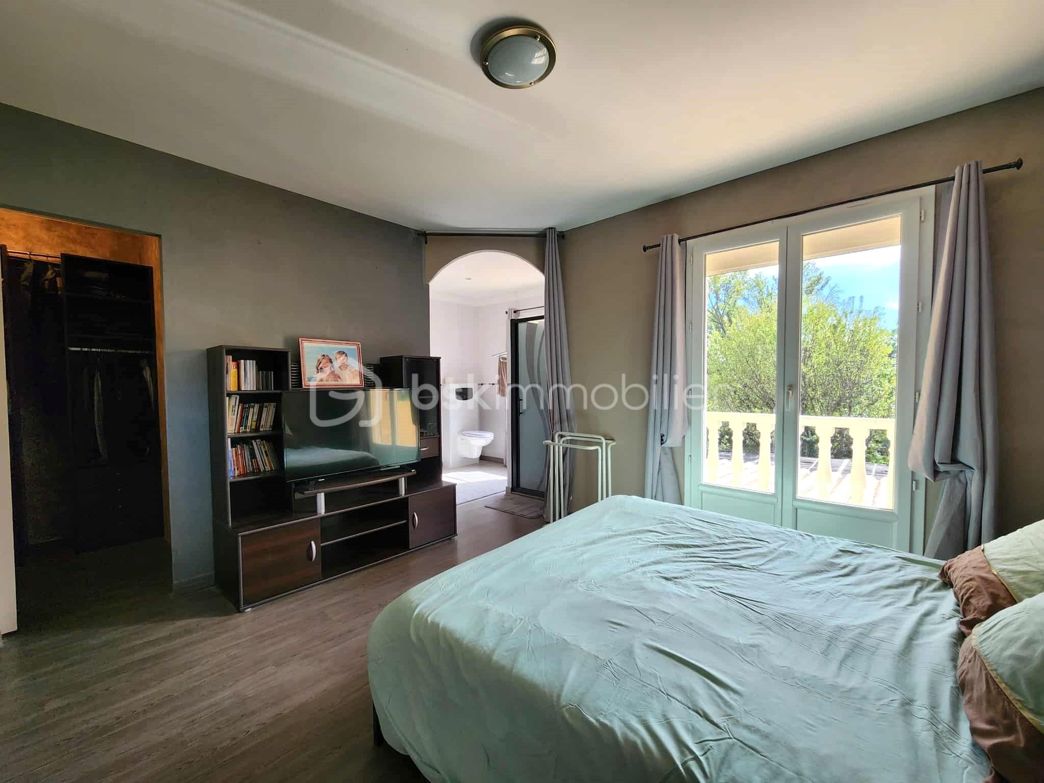 Villa de 183 m² - 853384bb-f958-4184-8c93-916ec6a75459.jpg