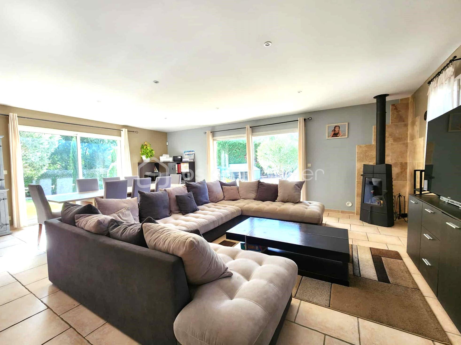 Villa de 183 m² - 3772cd0a-7e5c-4b88-b2d5-c34b07de144e.jpg