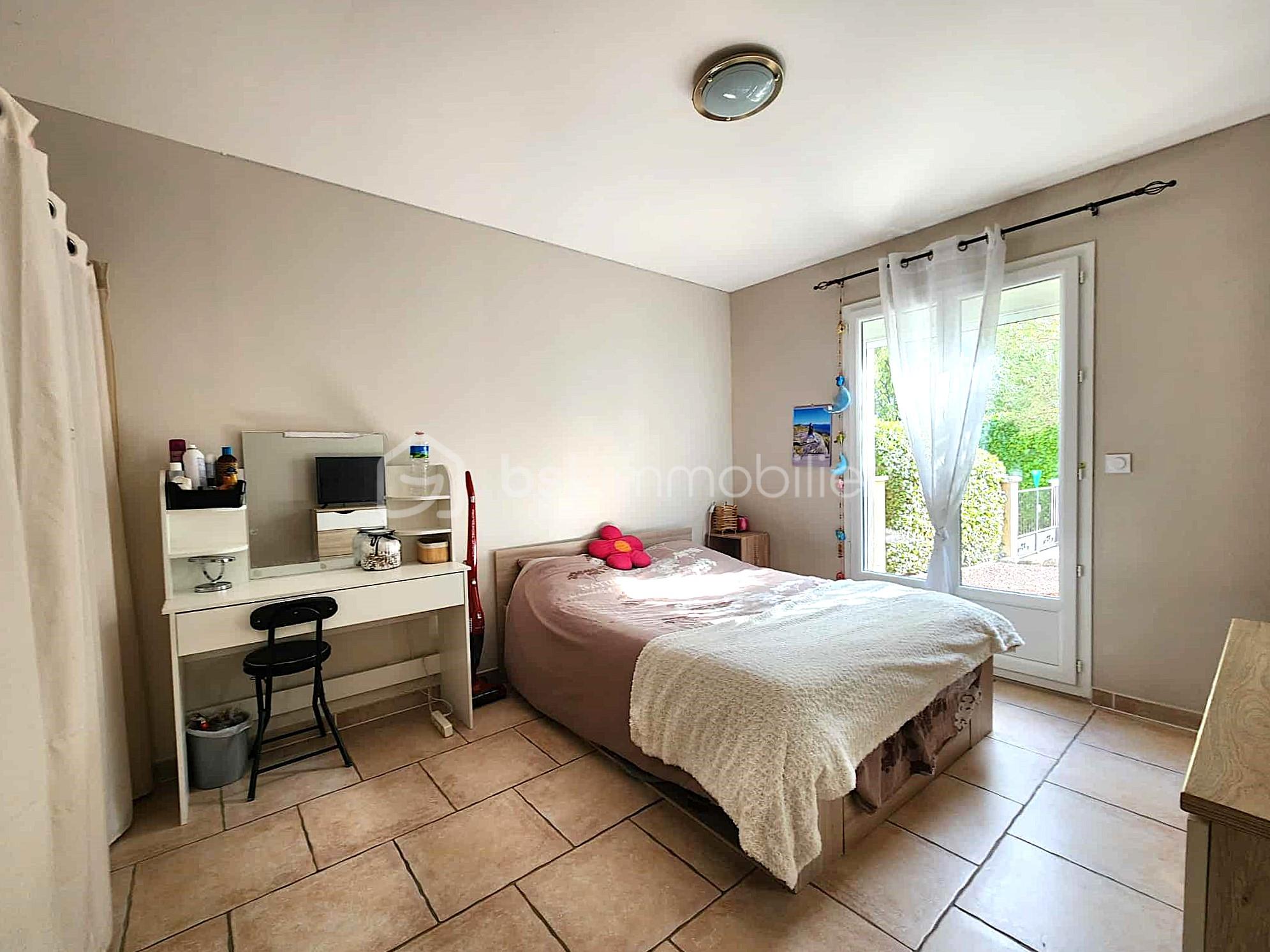Villa de 183 m² - d3b414d3-1333-4ca3-b278-5f77f6c44369.jpg