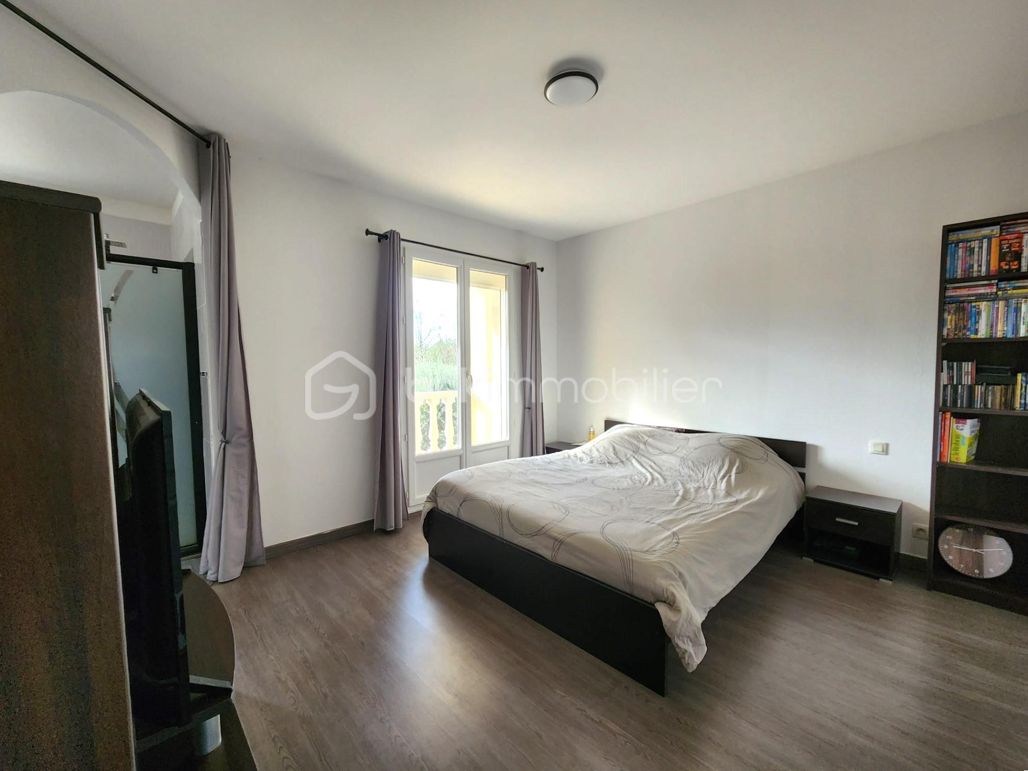 Villa de 183 m² - 8ea043d3-33cf-4f23-938a-695c0f681e19.jpg
