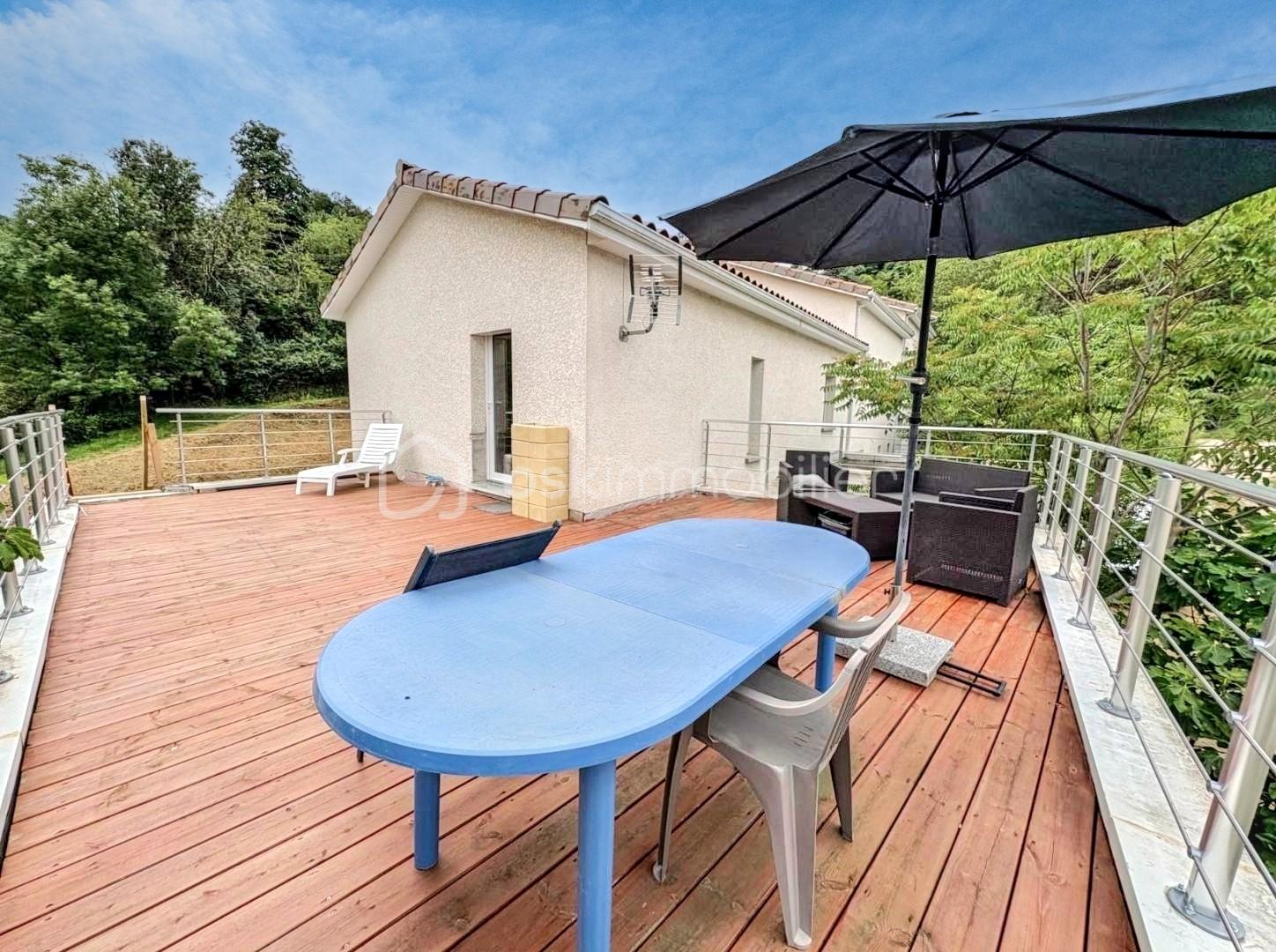Maison contemporaine de 143 m² - 68499e15523ff (1).jpg