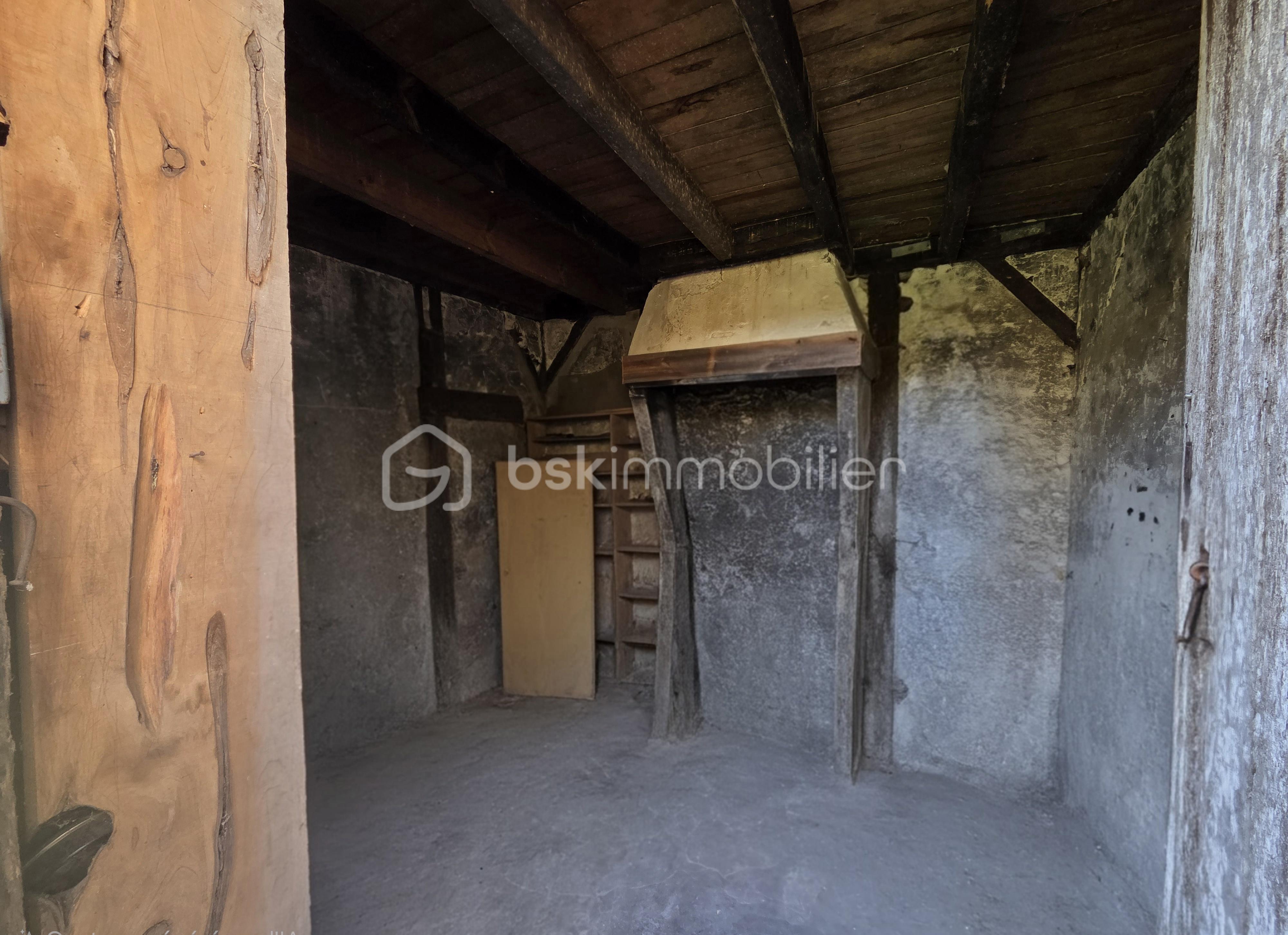 Maison ancienne de 140 m² - 20251122_124049(1).jpg