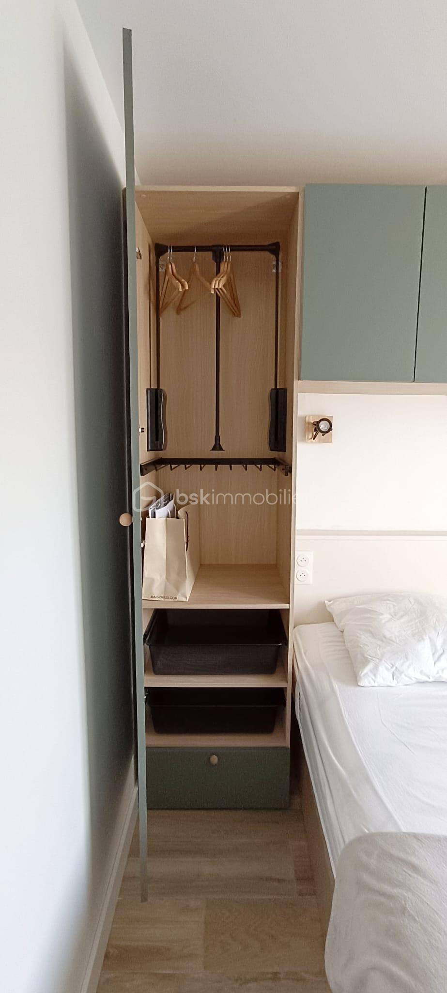 Appartement de 37,62 m² - ARMOIRE EQUIPPE 1.jpg
