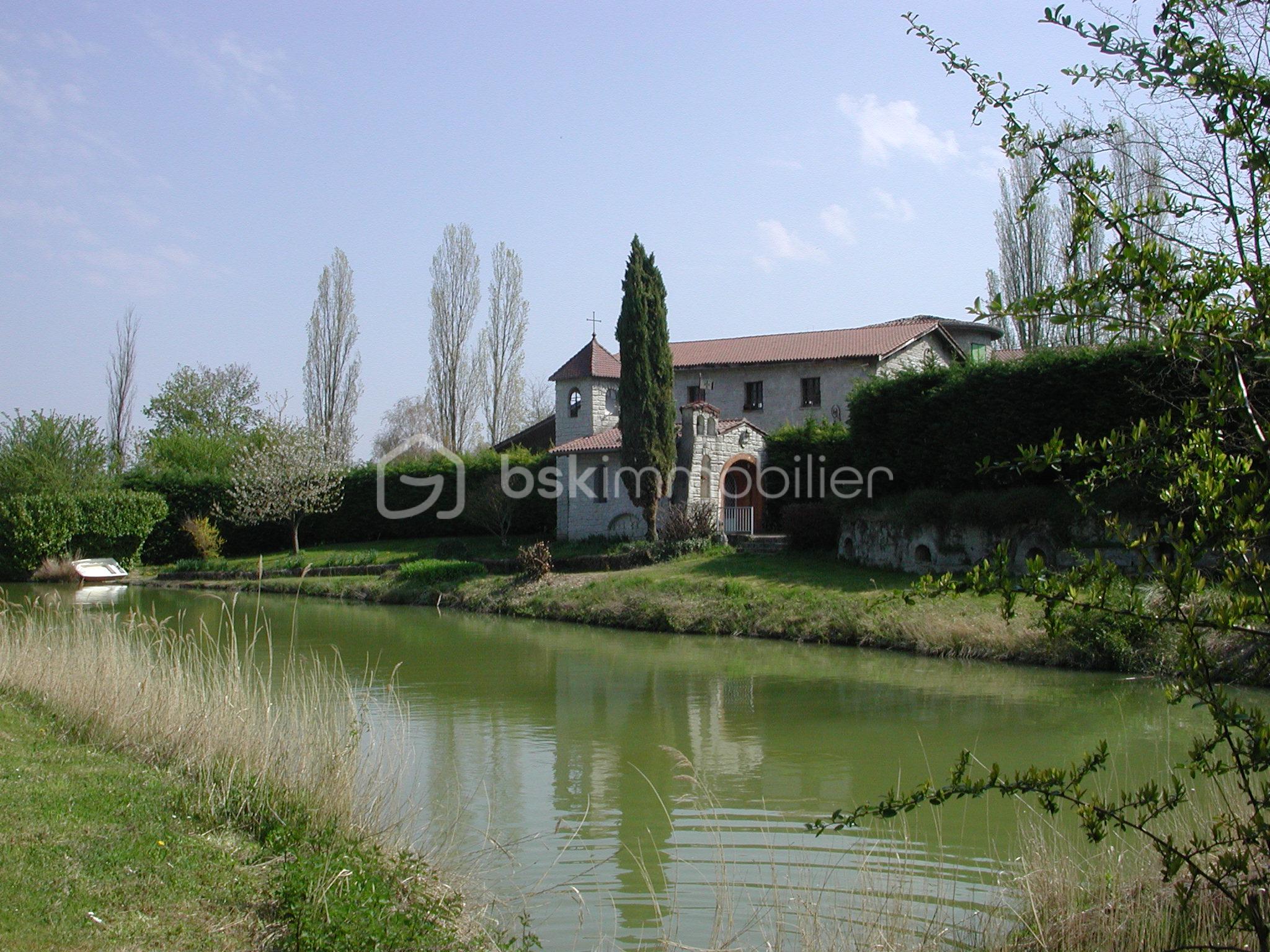 Maison de 600 m² - étang 4.JPG