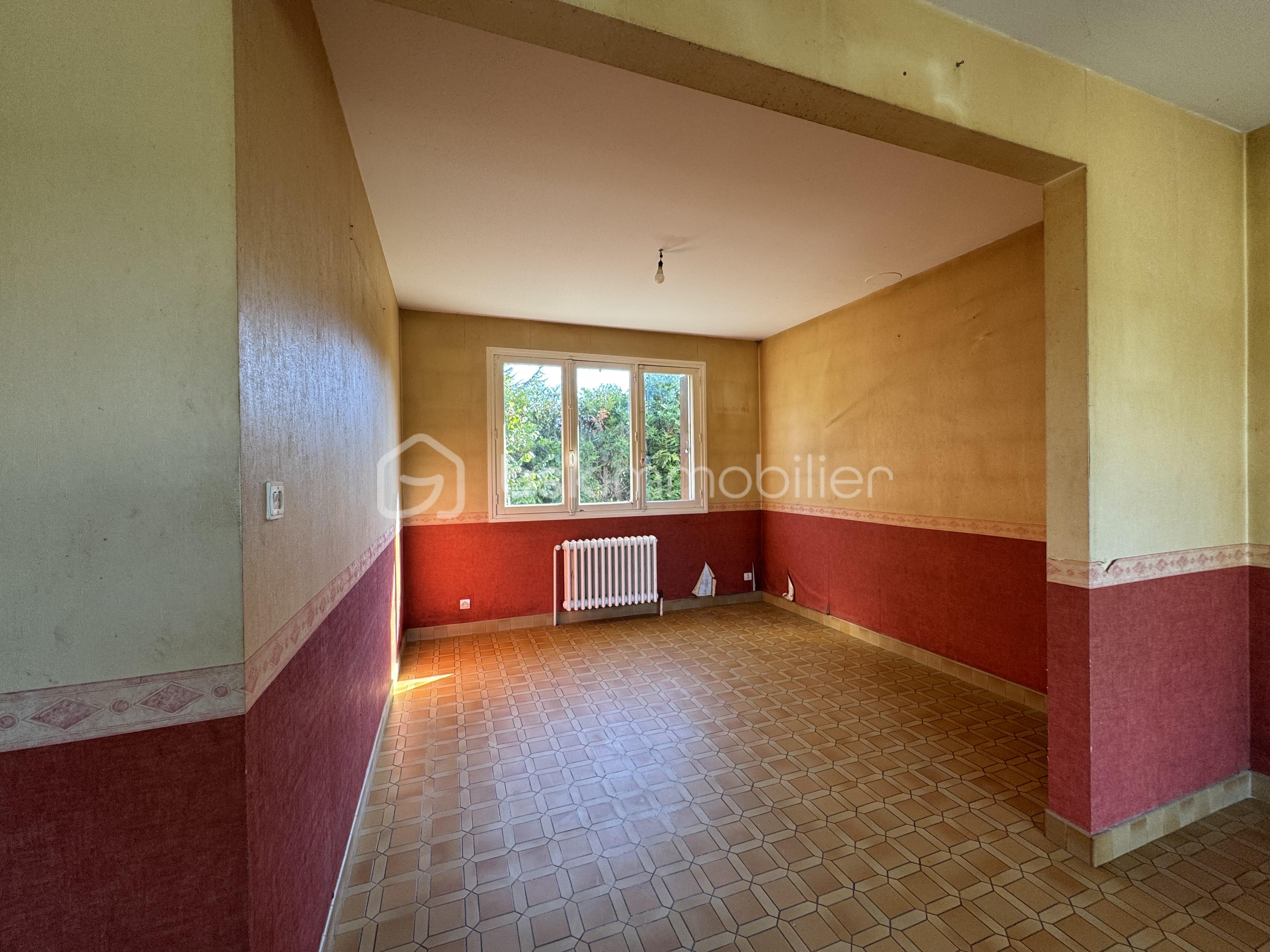 Maison en pierre de 111 m² - salon.jpeg