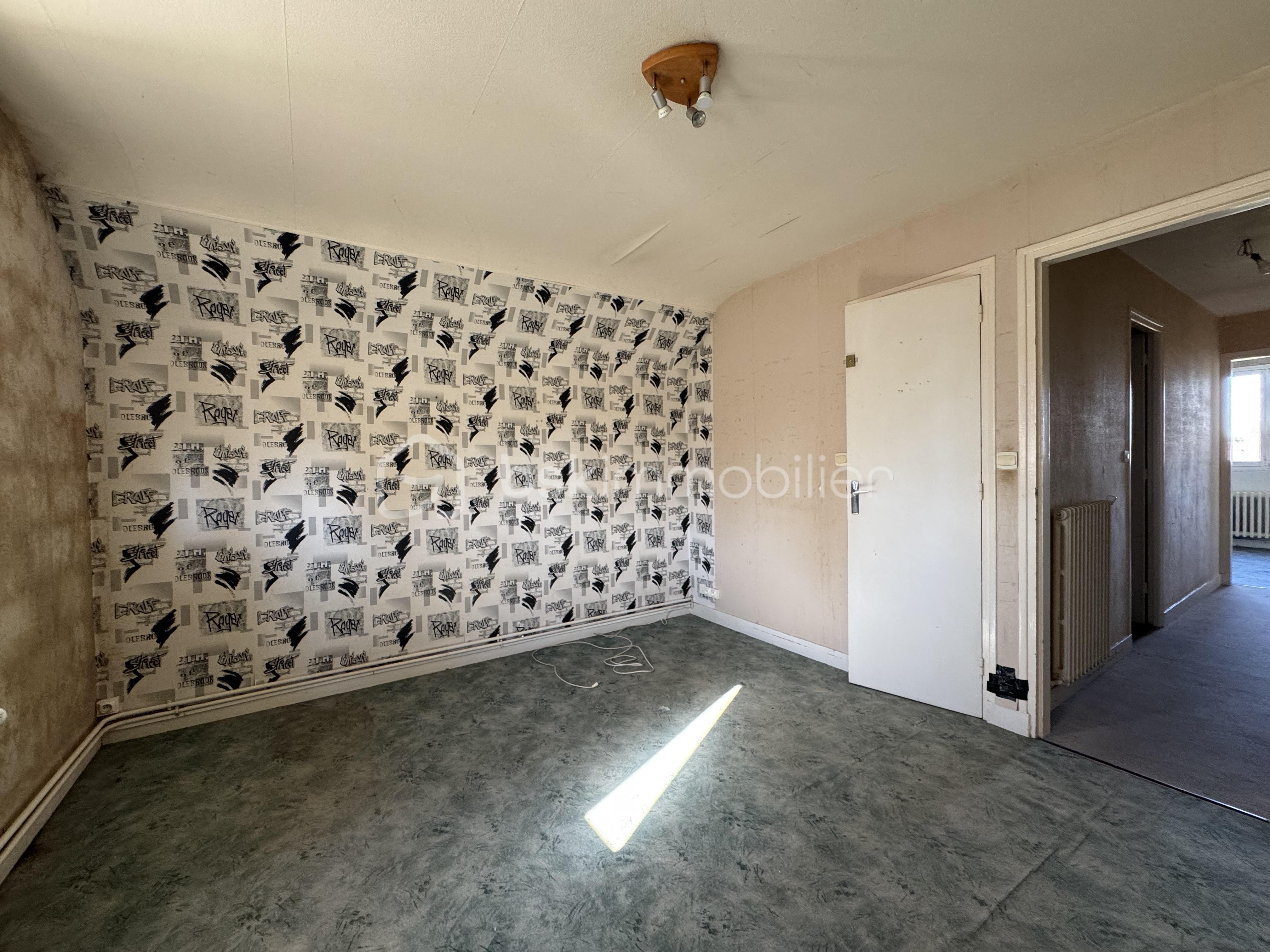 Maison en pierre de 111 m² - chambre fond.jpeg