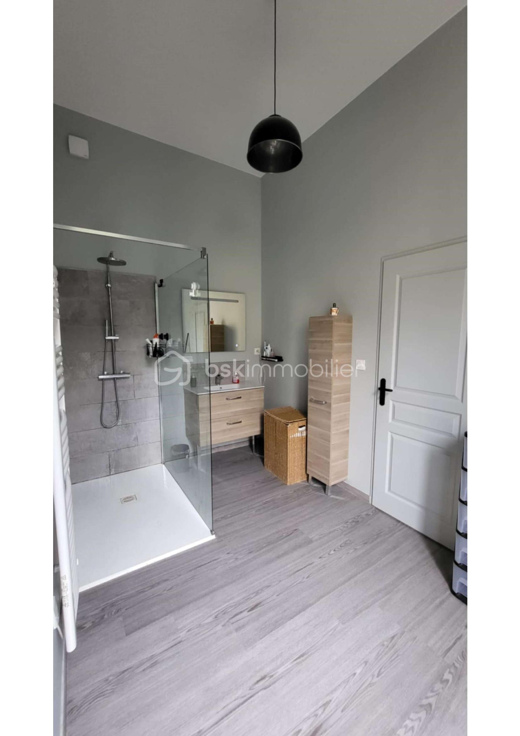 Maison de maitre de 260 m² - salle d'eau 1_1.jpg