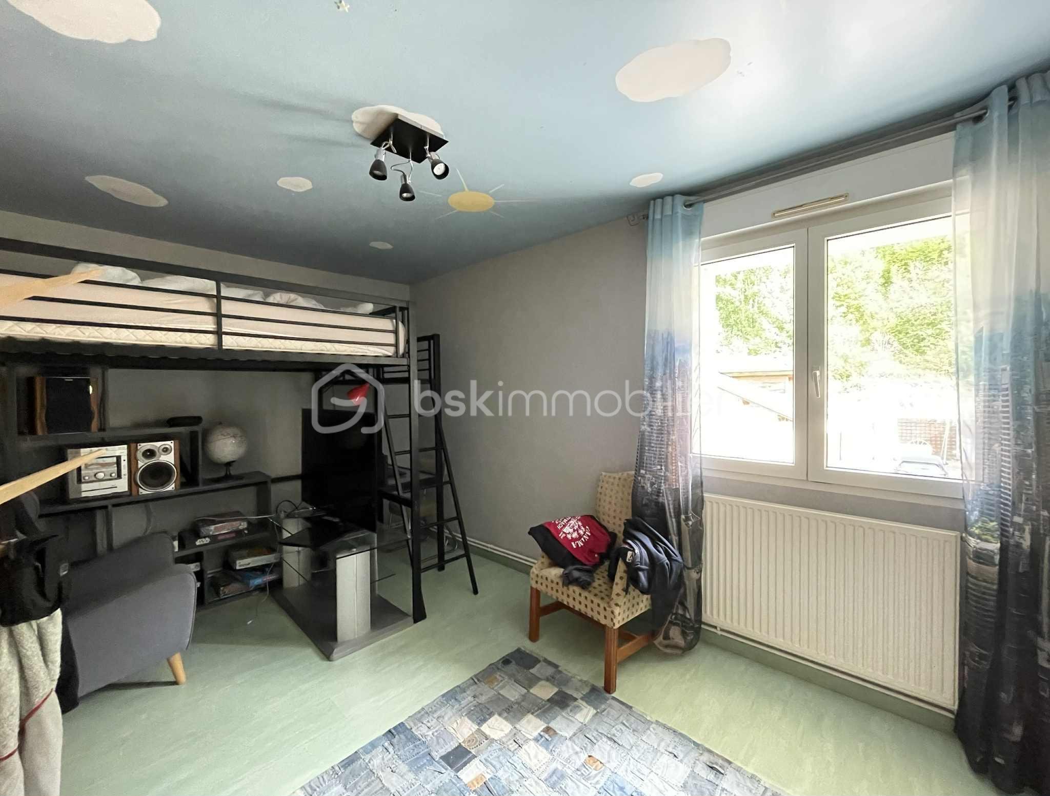 Maison de 225 m² - chambre 1.jfif