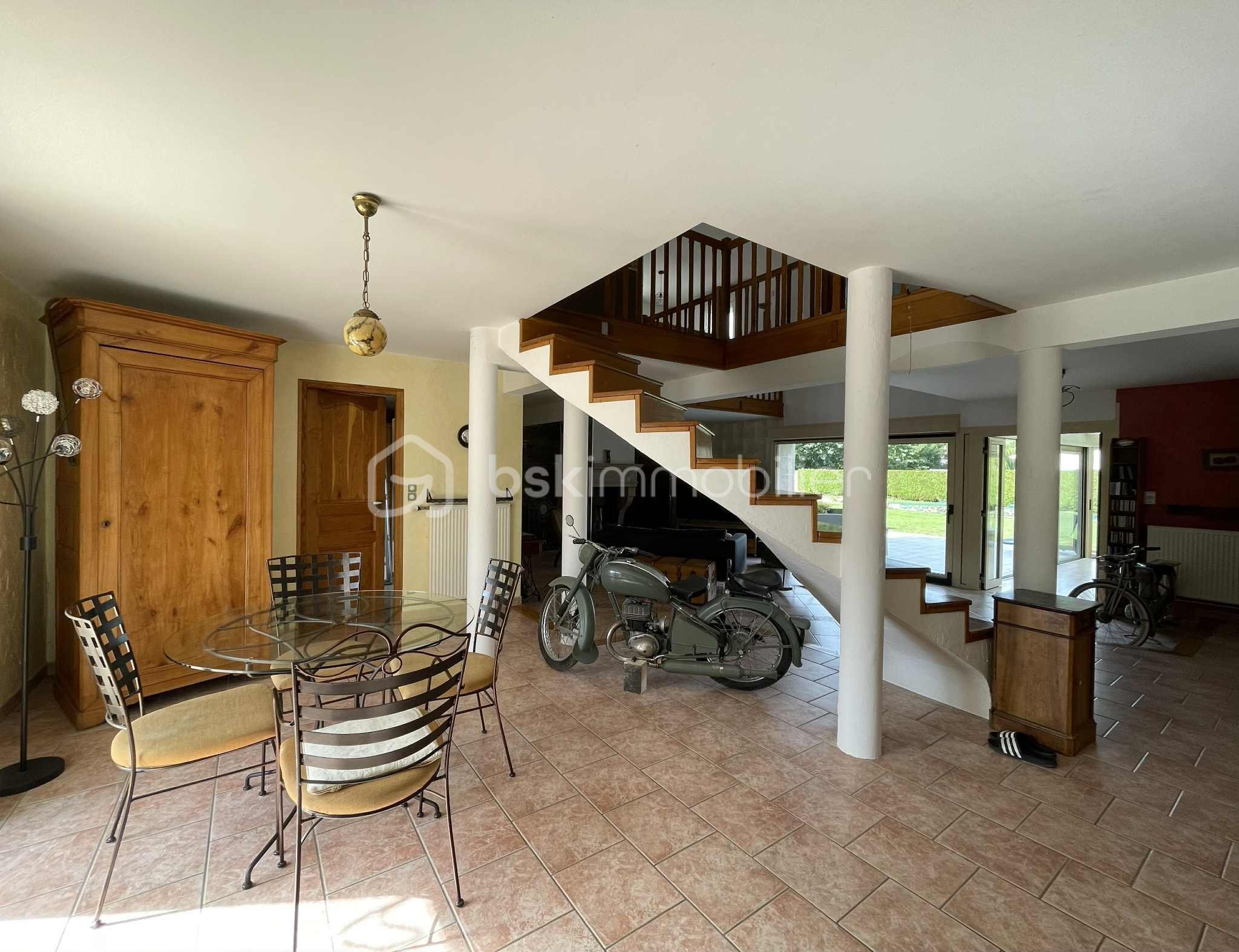 Maison de 225 m² - séjour 3.jfif