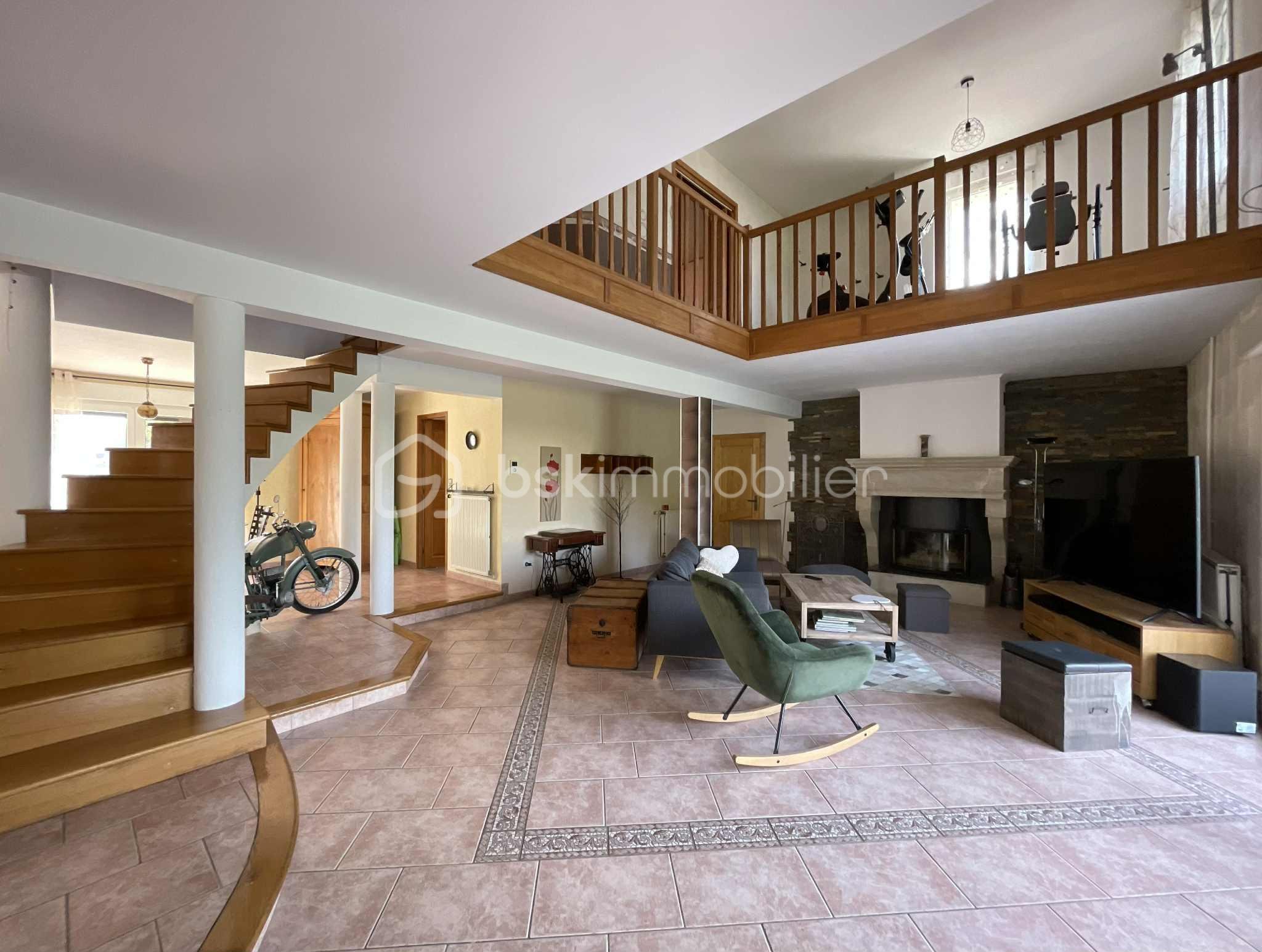 Maison de 225 m² - séjour.jfif