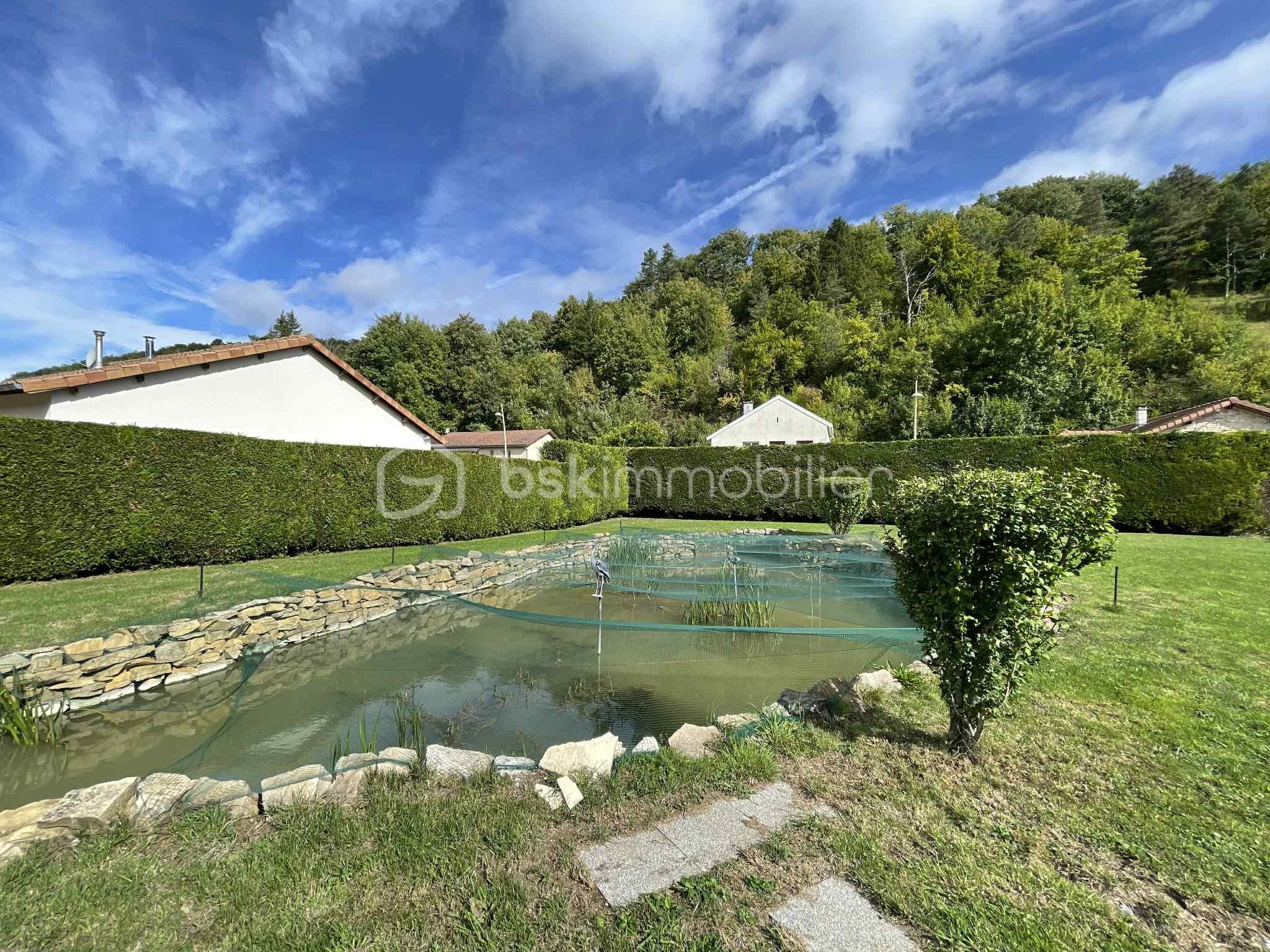 Maison de 225 m² - étang.jfif