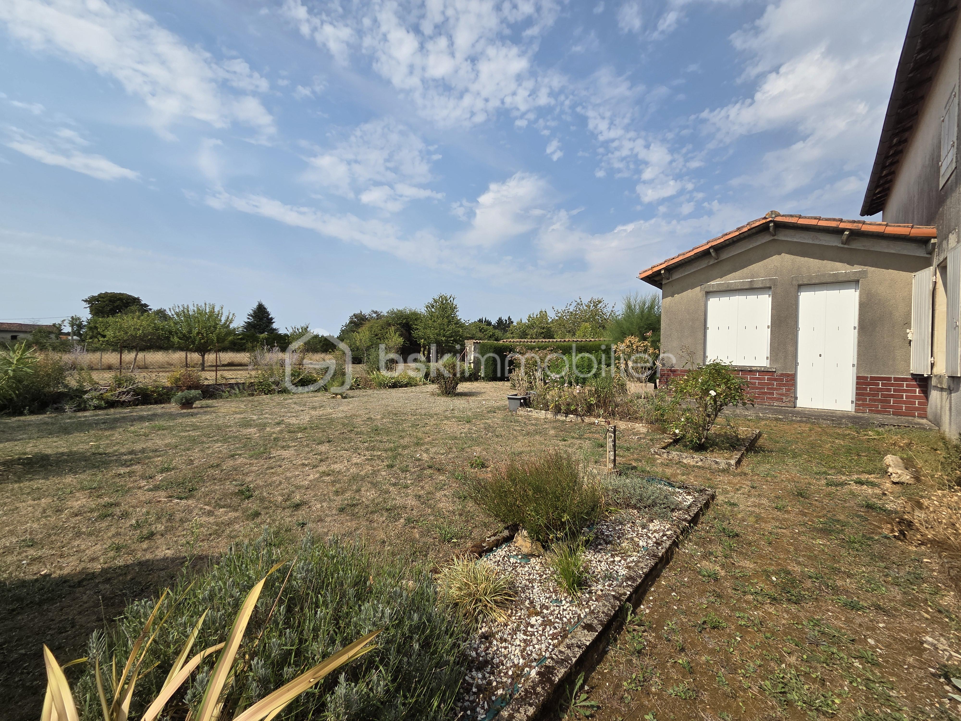 Maison de maitre de 210 m² - jardin 3.jpg