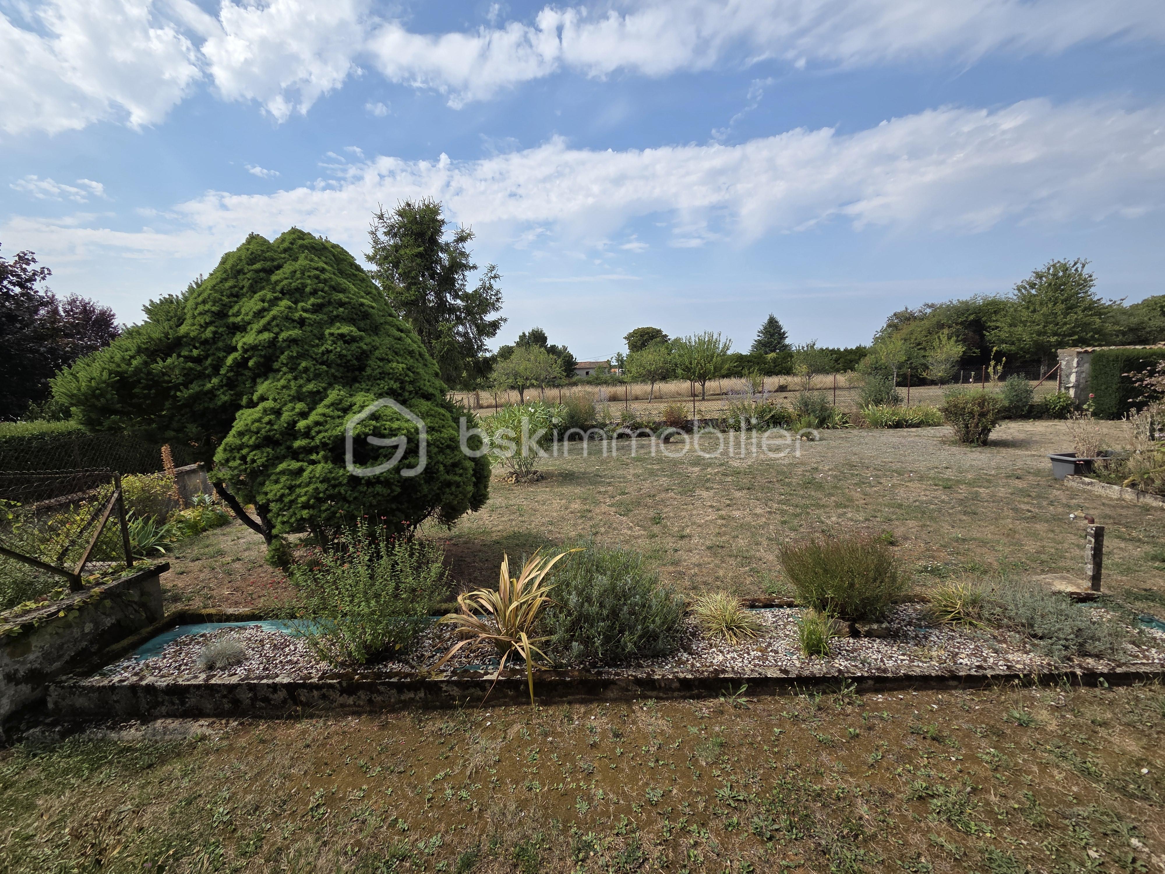 Maison de maitre de 210 m² - jardin.jpg