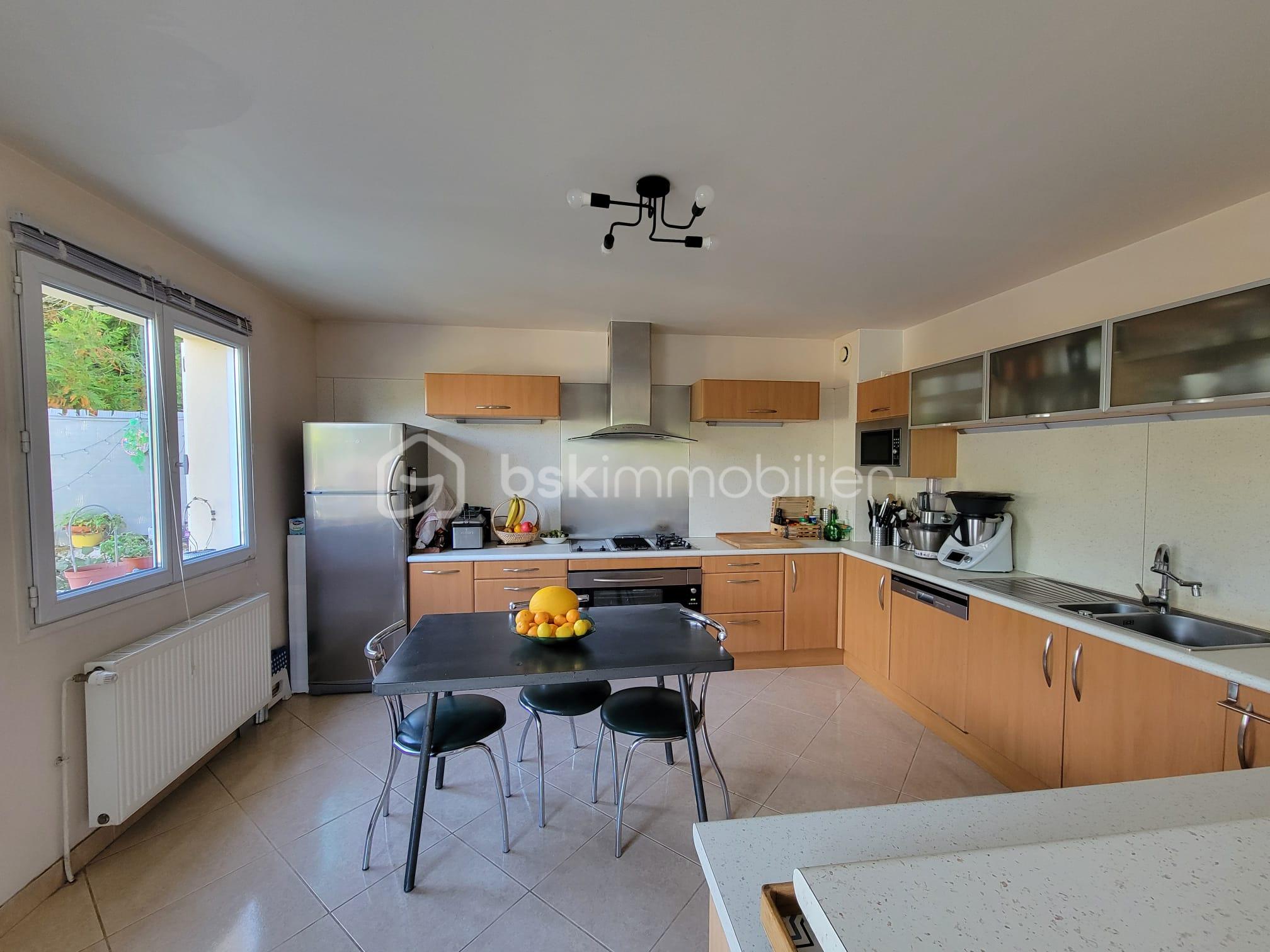Pavillon de 168 m² - cuisine fenêtre.jpg