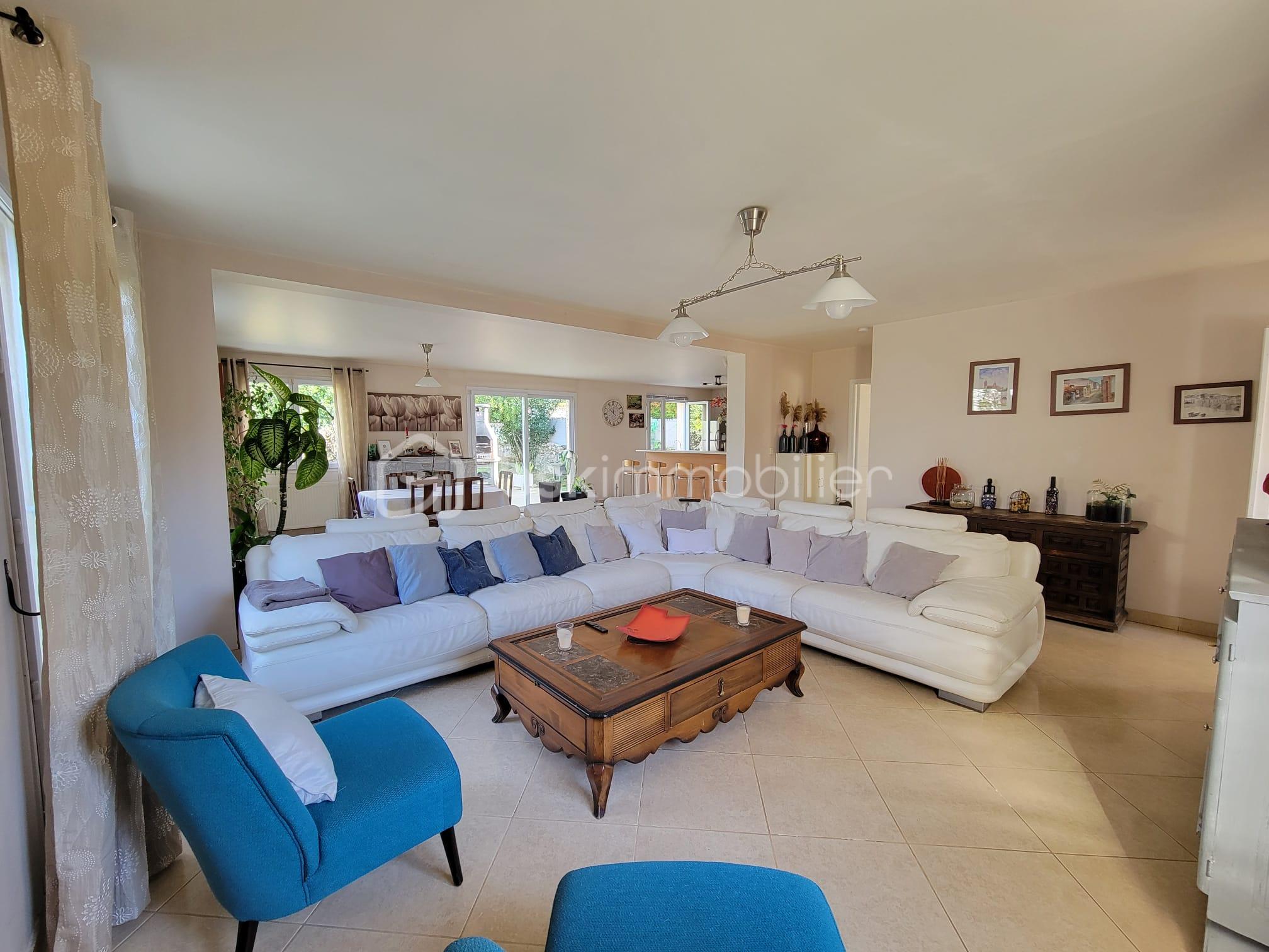 Pavillon de 168 m² - salon.jpg