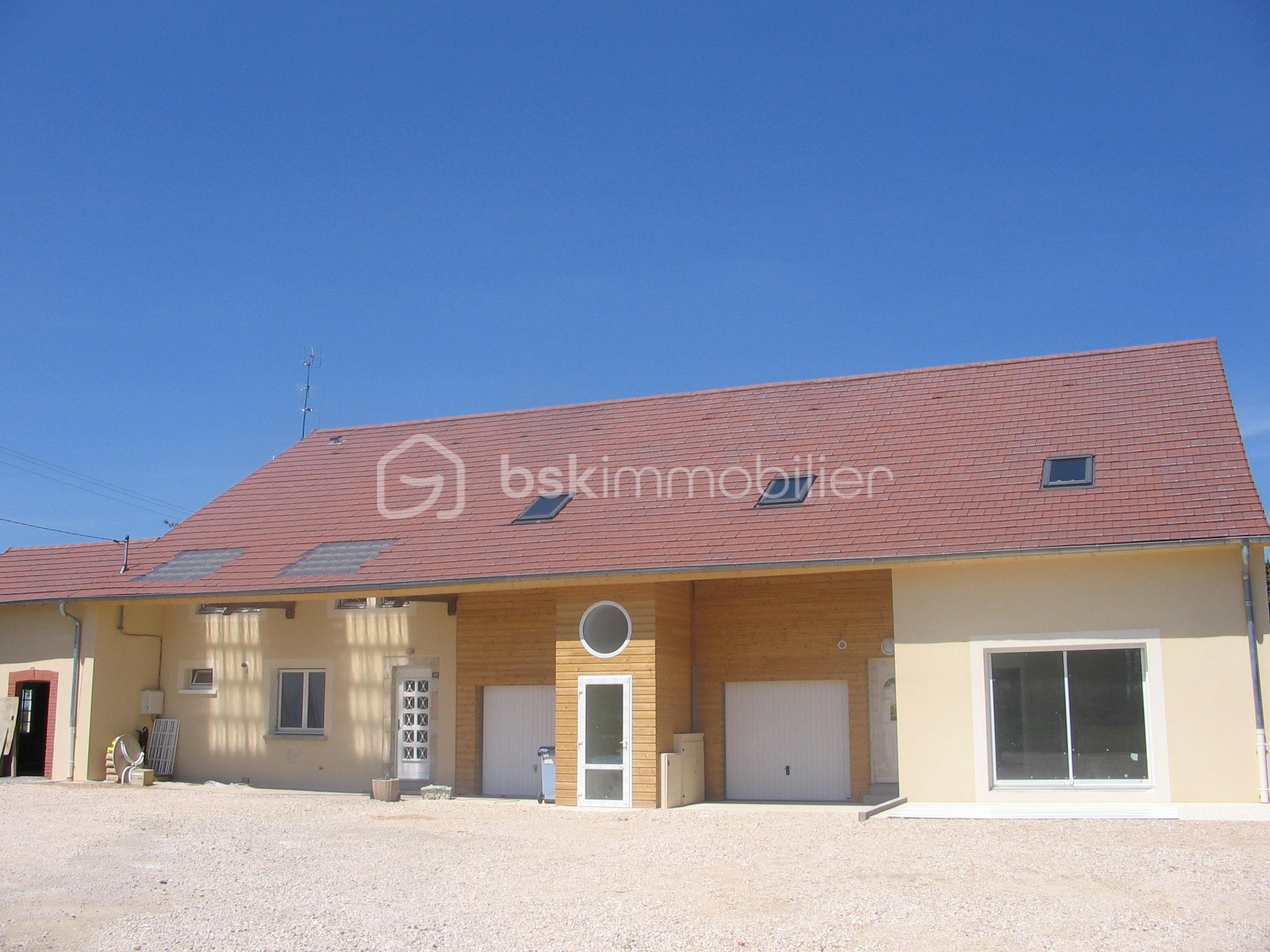 Corps de ferme de 370 m²