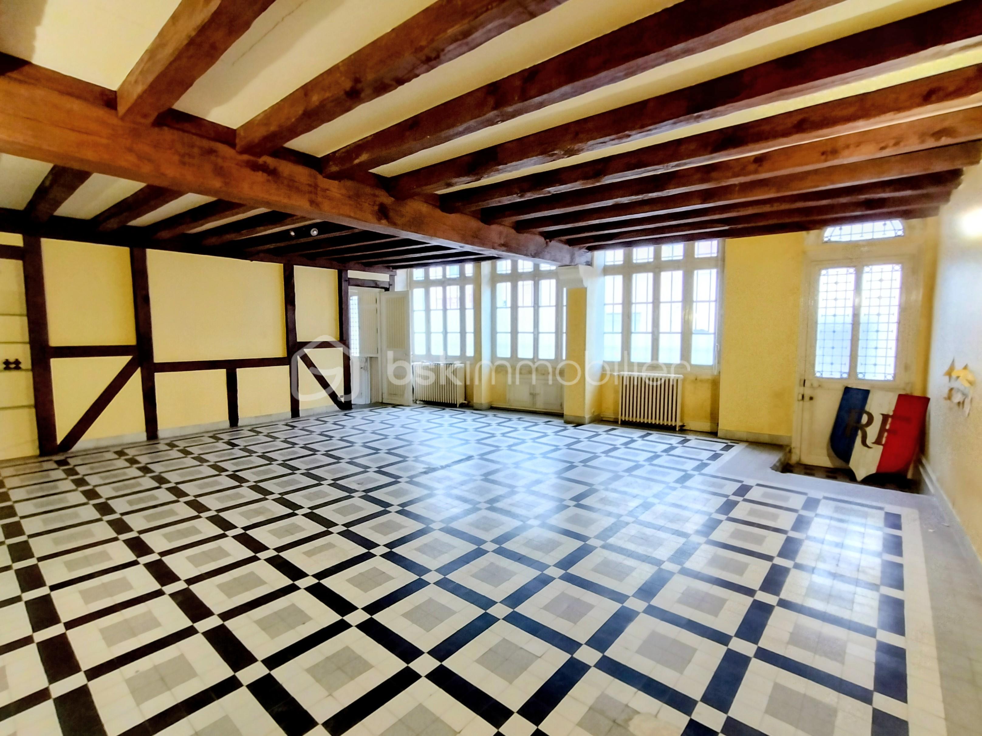 Maison ancienne de 270 m²