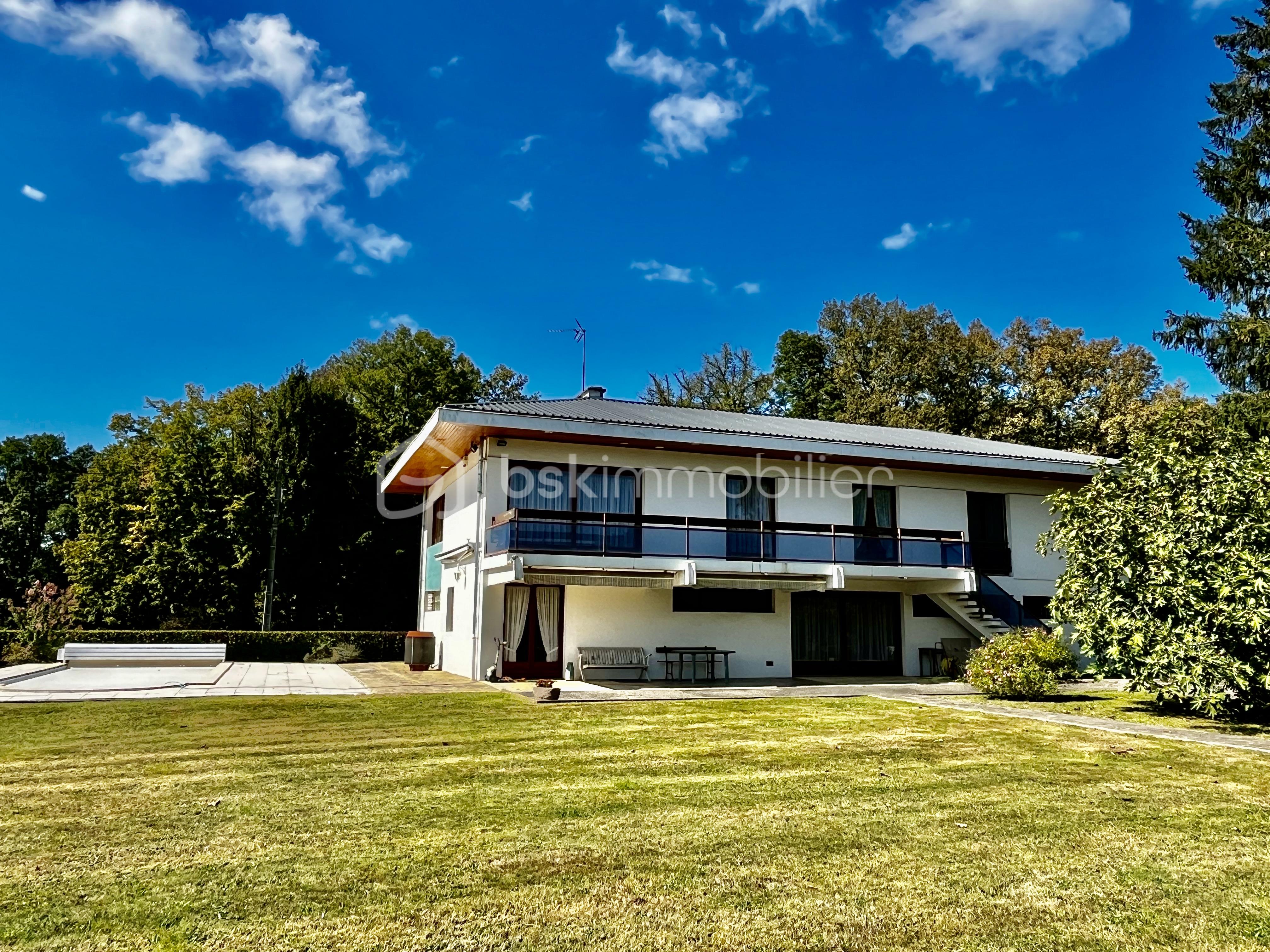 Maison d architecte de 300 m² - 6707B93B-9841-4D2C-9896-322163808C8A_1_201_a.jpeg