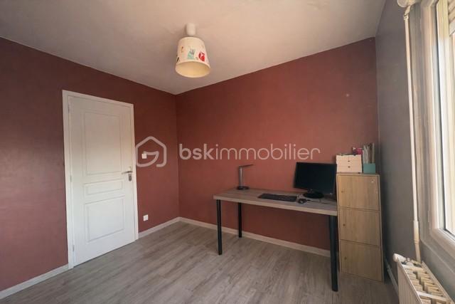 Maison traditionnelle de 105 m² - bureau ou chambre.jpg
