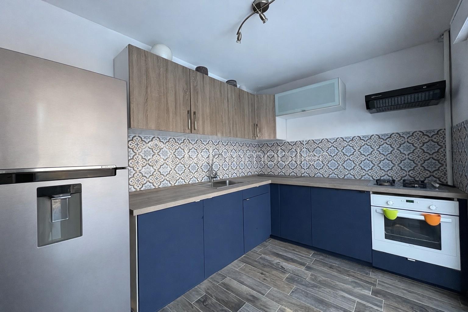 Maison traditionnelle de 105 m² - cuisine vide.jpg