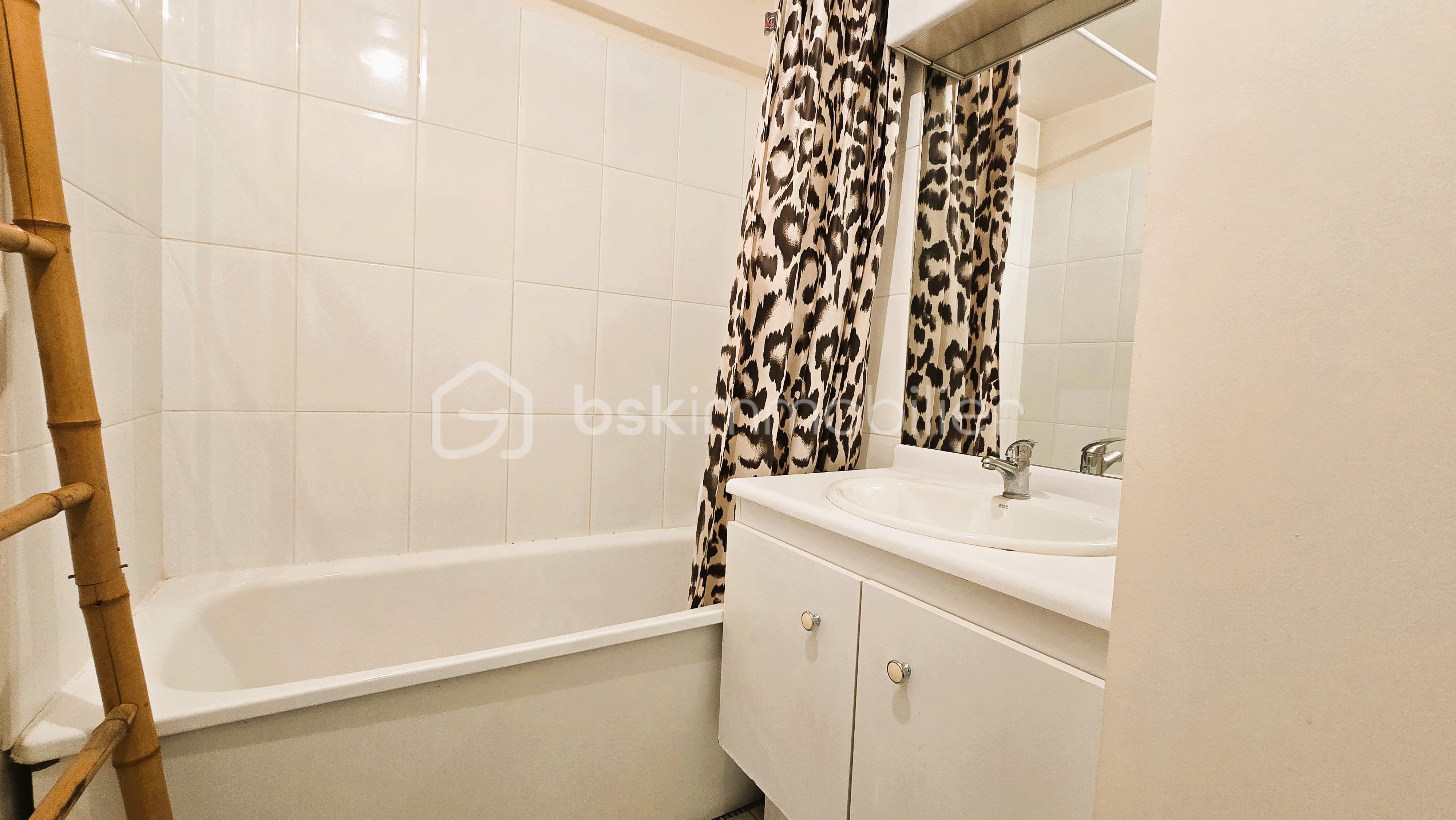 Appartement de 55 m² - sdb.jpg