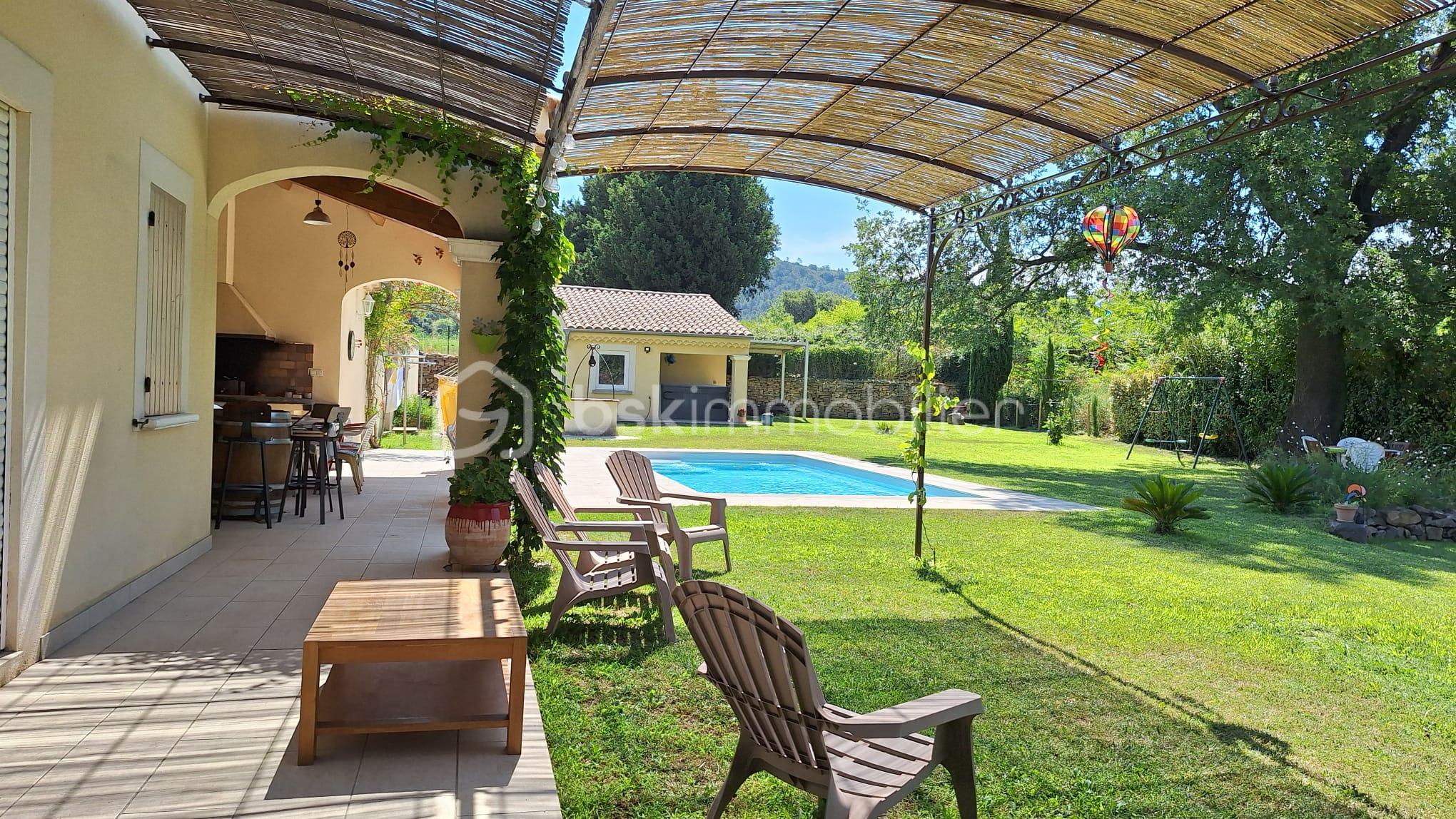 Maison de 260 m² - IMG-20250930-WA0105.jpg