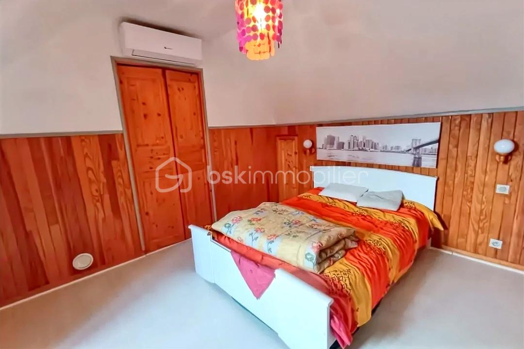 Maison de 150 m² - hoqi-da9378071a254c3e9beee7139419a315.jpg