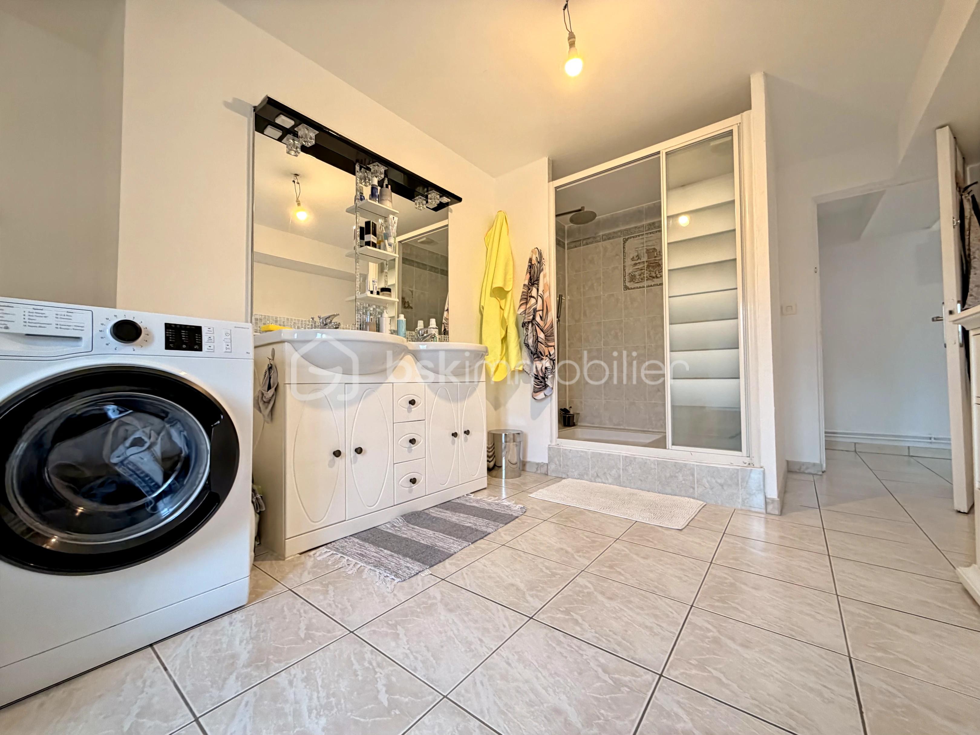 Maison de 180 m² - liloo-downloaderzYgUIl