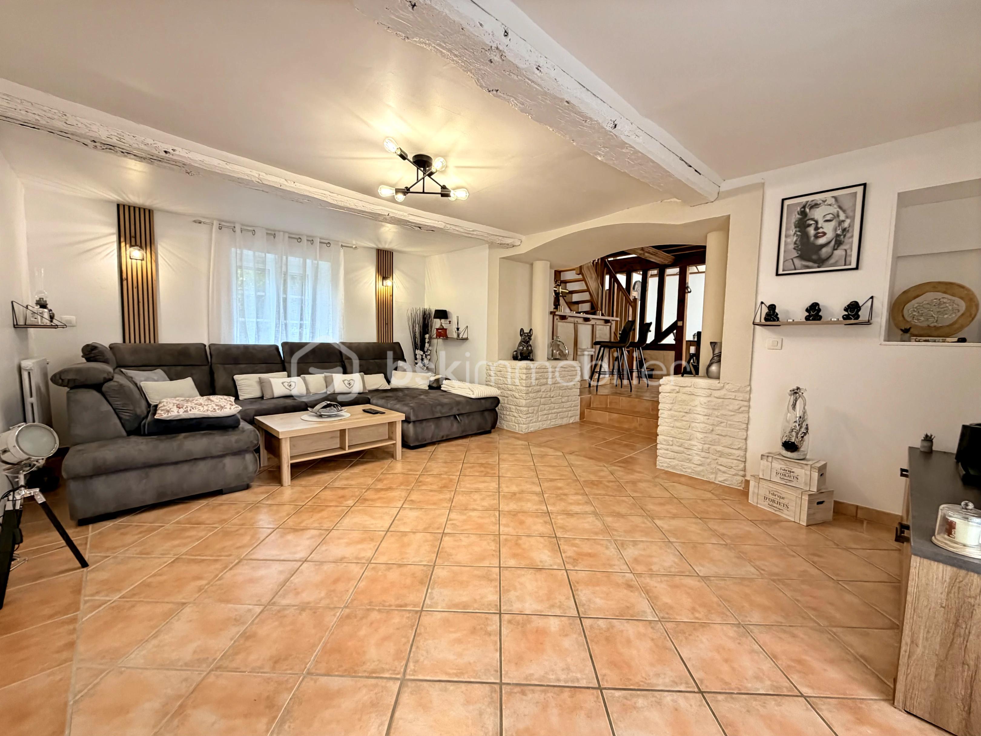 Maison de 180 m² - liloo-downloaderc6y4cI