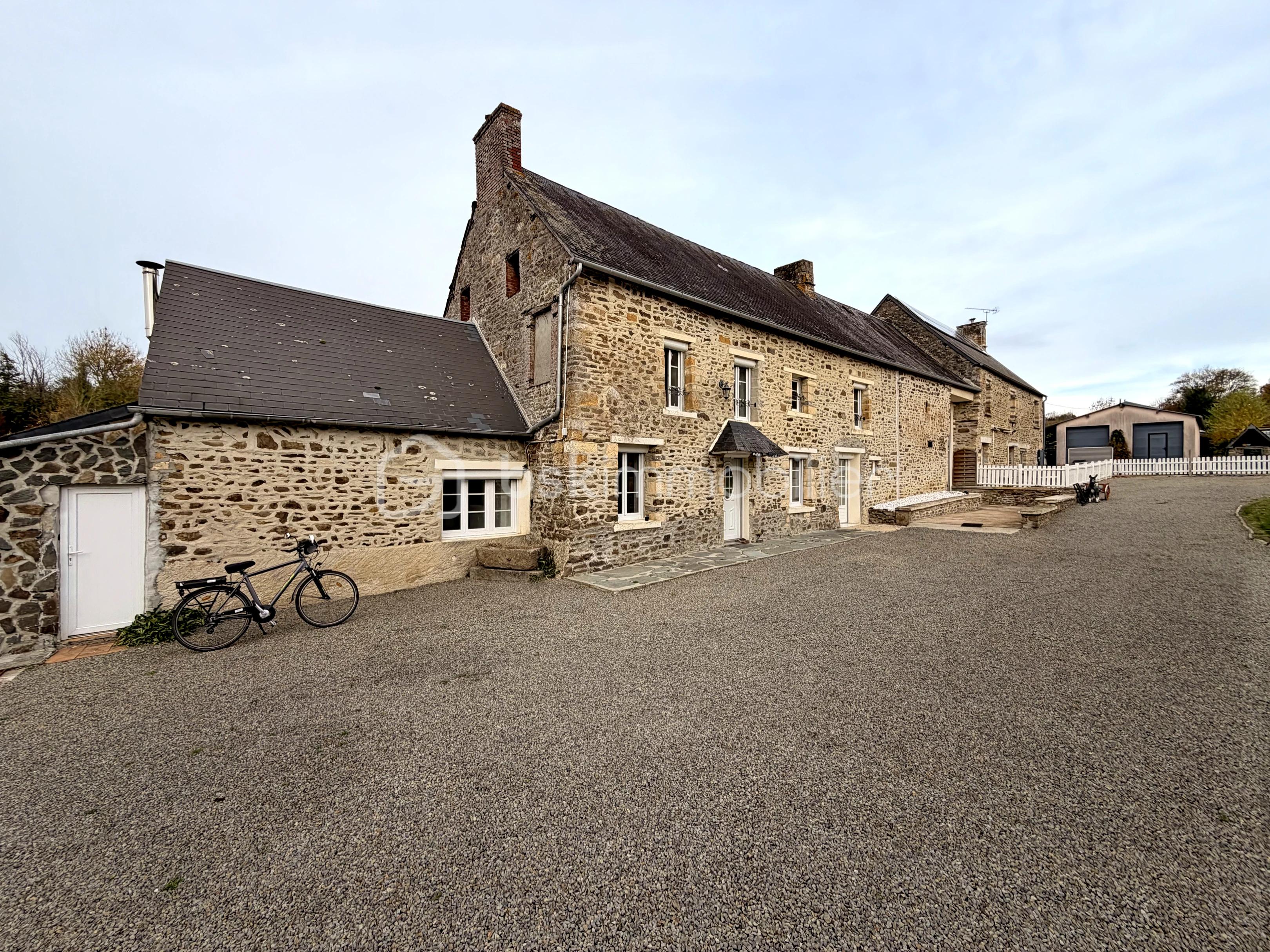 Maison de 180 m² - liloo-downloaderwyRBuO