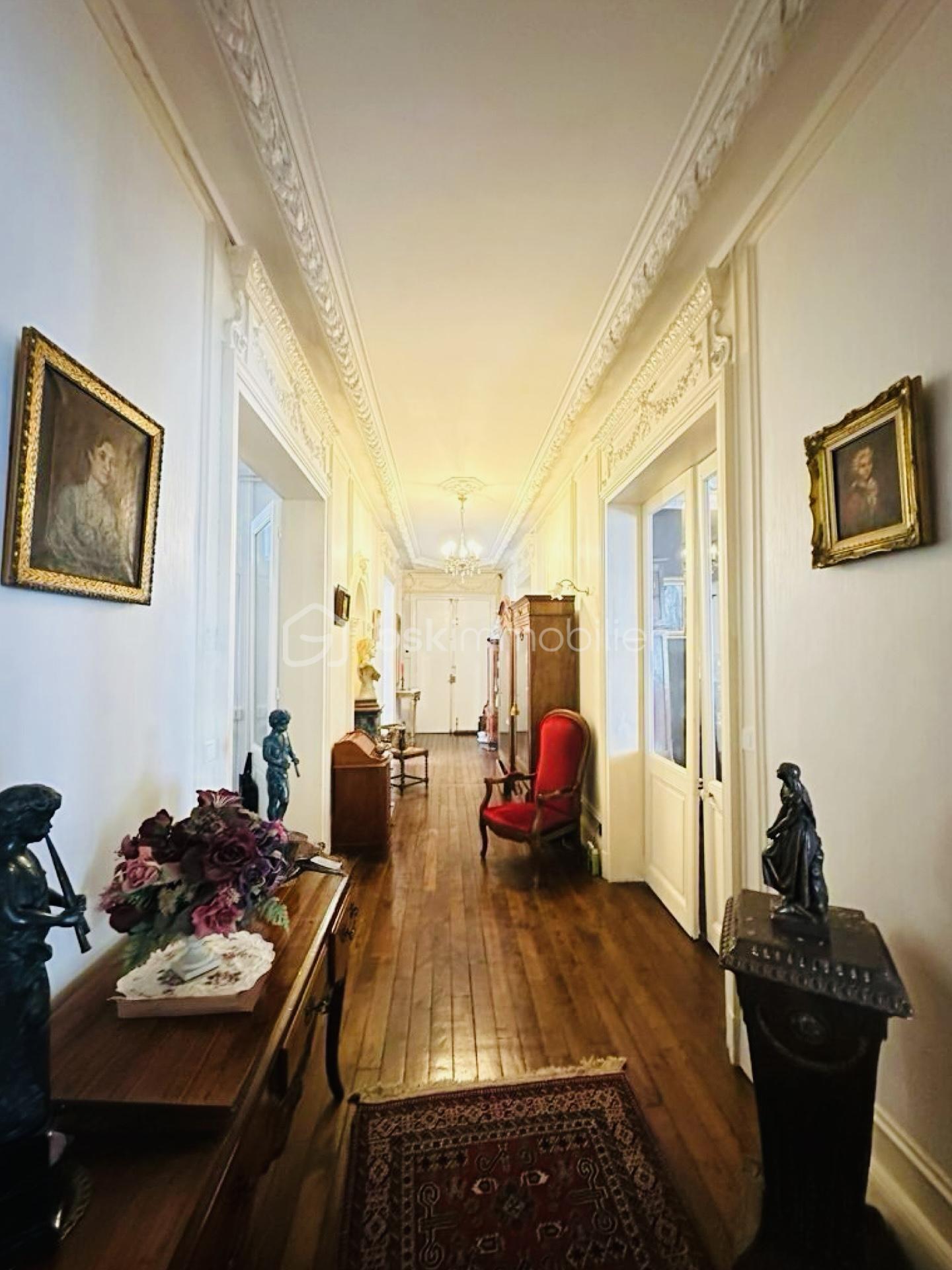 Appartement de 176,83 m² - Couloir 3.png