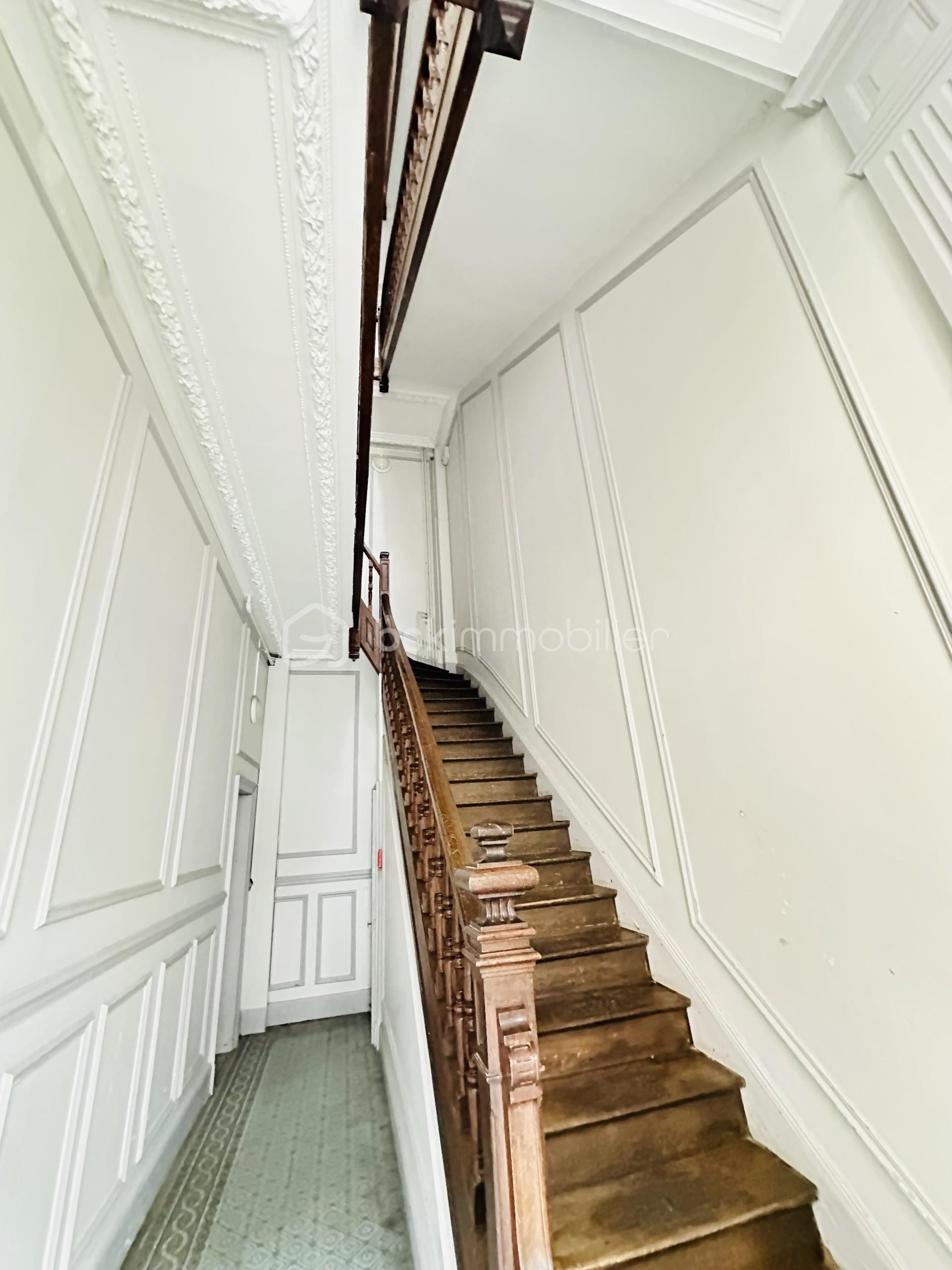 Appartement de 176,83 m² - Escalier.jpg