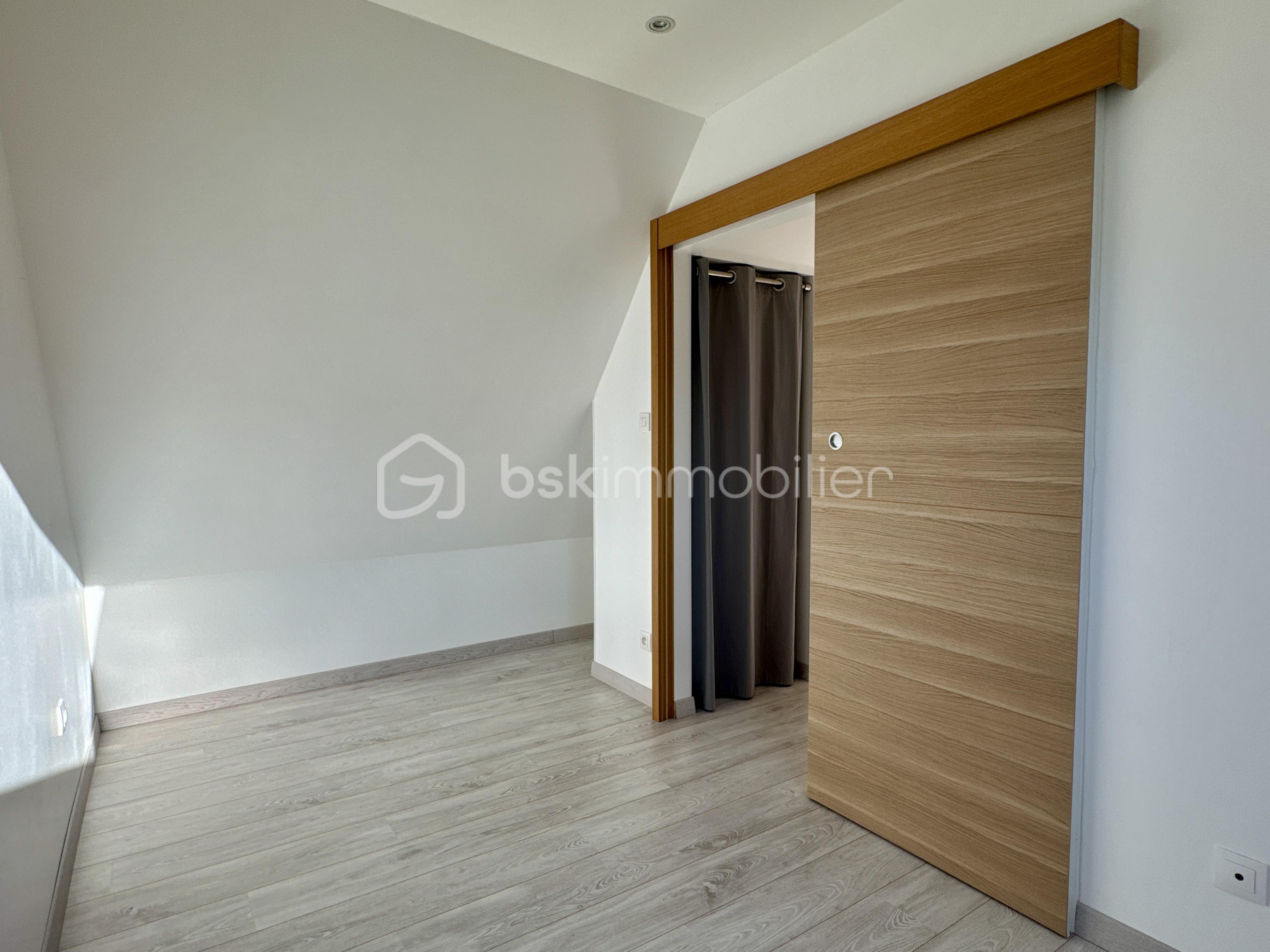 Maison traditionnelle de 97 m² - DJI_20250803_192825_271.jpg
