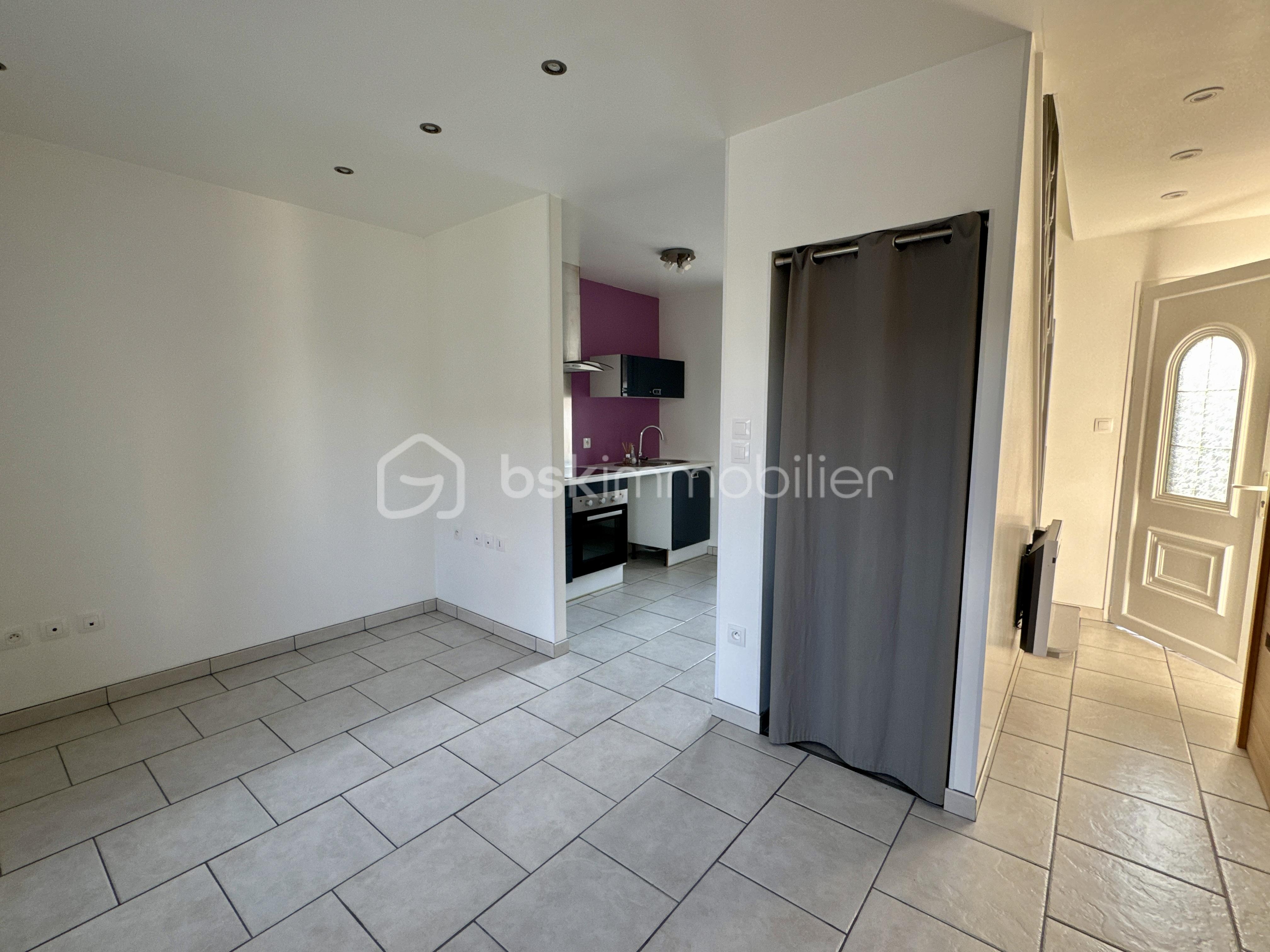 Maison traditionnelle de 97 m² - DJI_20250803_193233_359.jpg